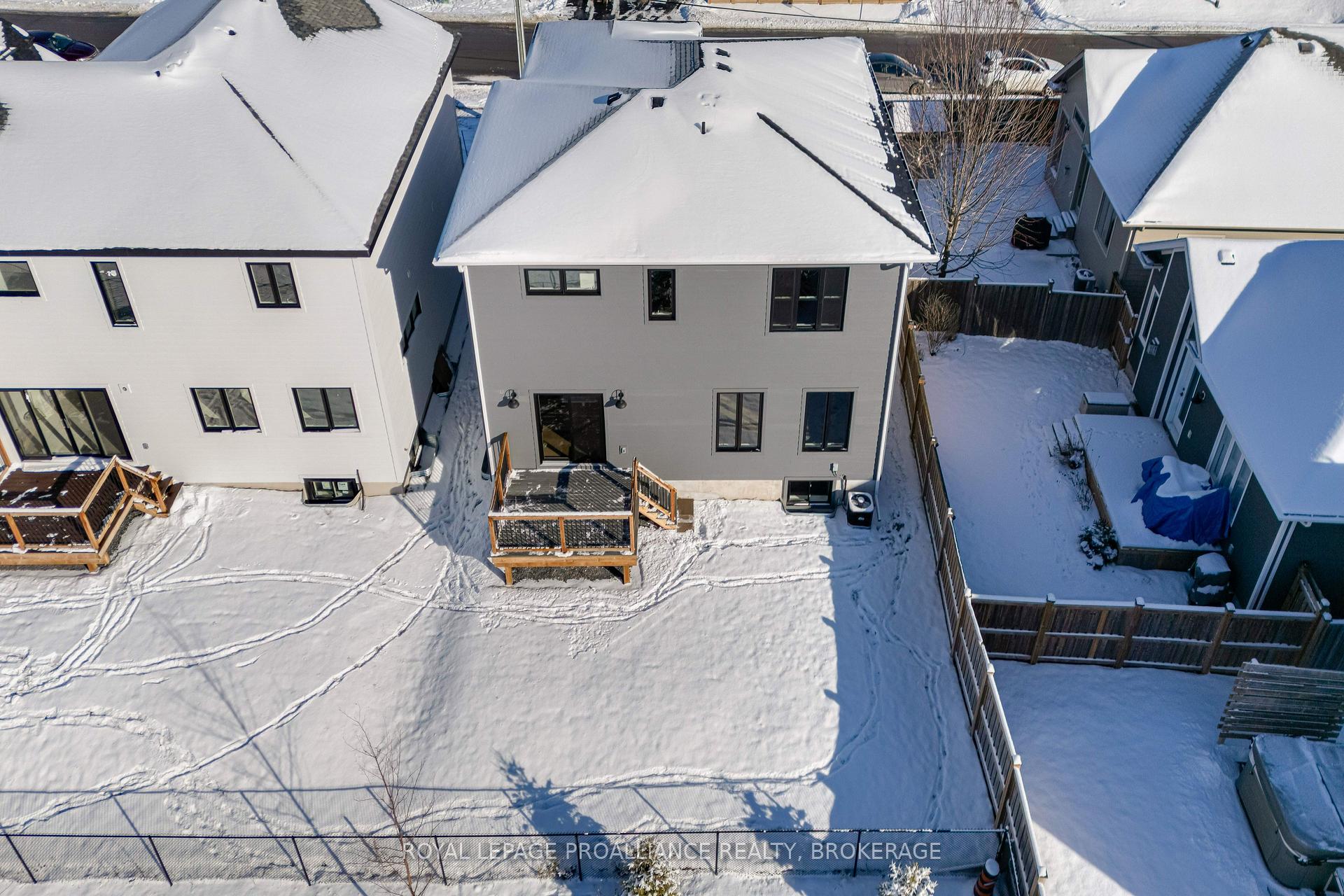 Photo 38 of 2 Park Crescent, Loyalist, Amherstview — HOMEH