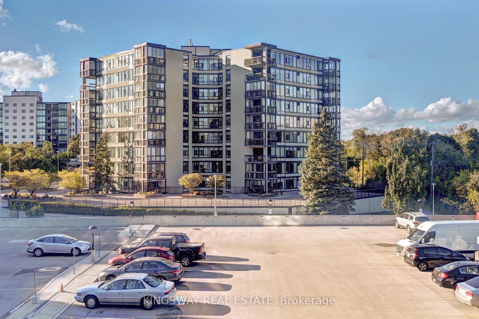 Photo 10 of Unit 401, 24 Marilyn Drive N, Guelph, Riverside Park — HOMEH