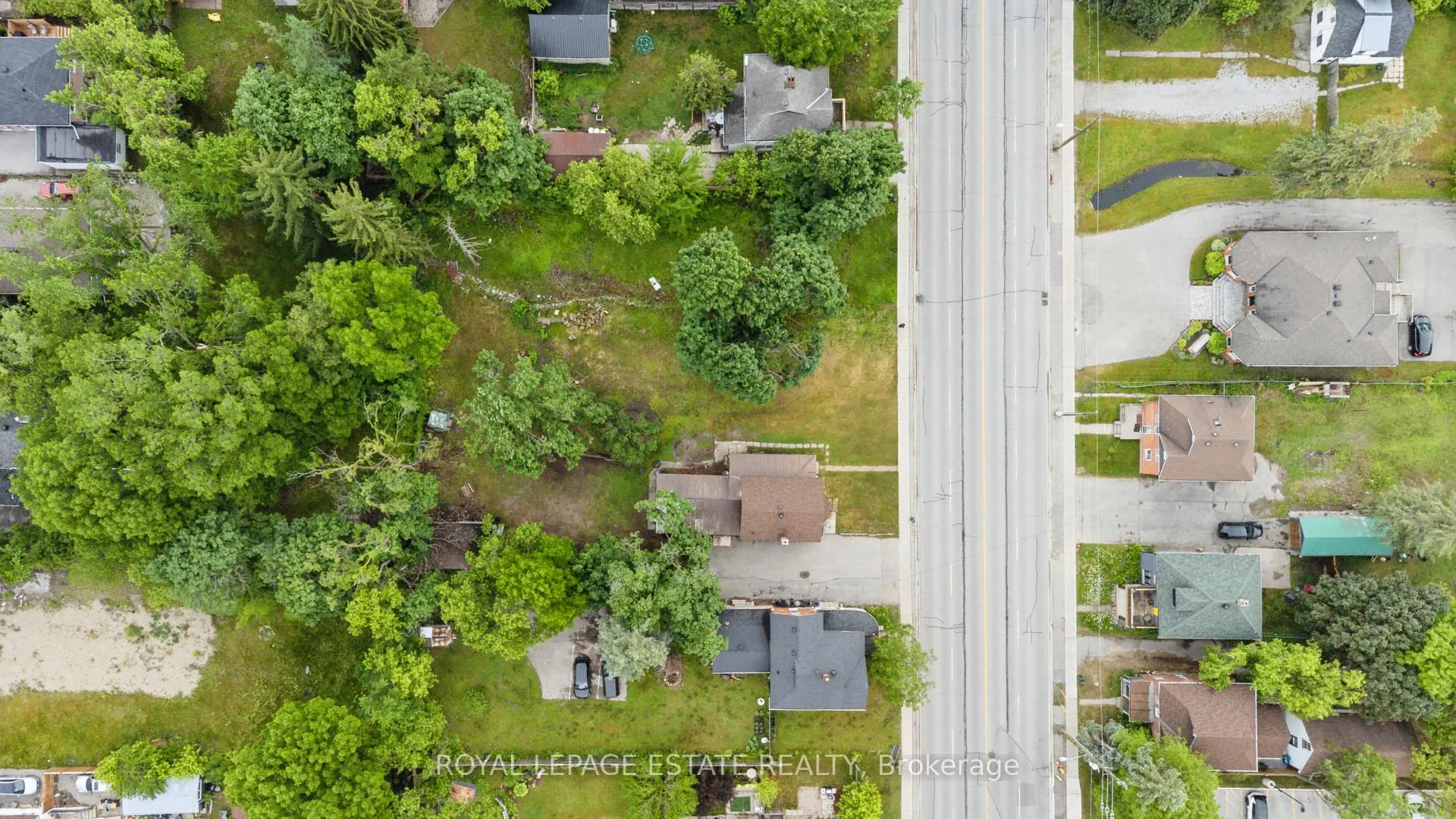Photo 2 of 226 Dunlop Street W, Barrie, Queen's Park — HOMEH