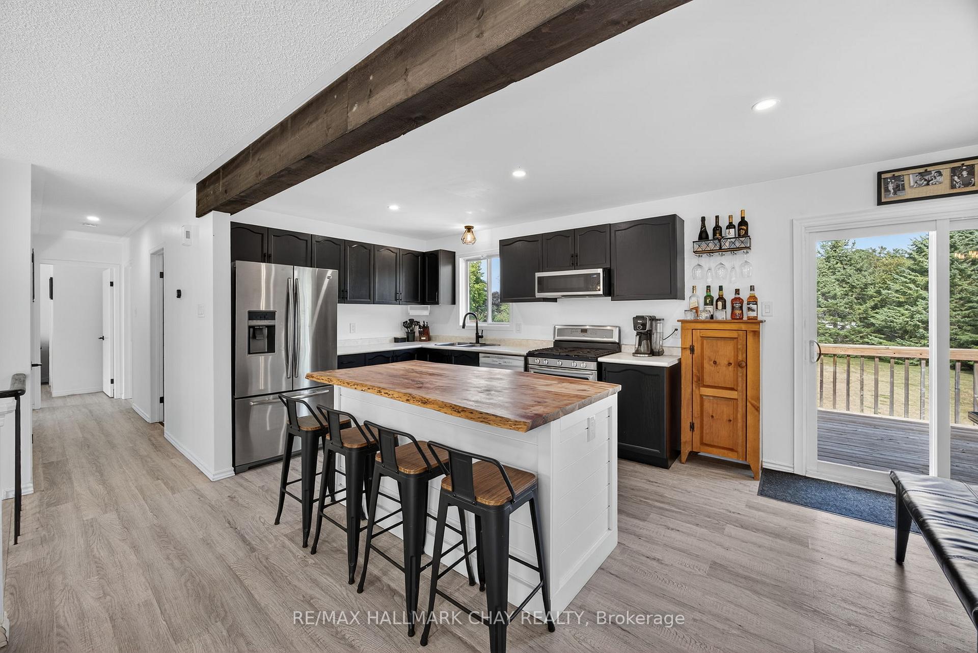 Photo 2 of 1777 George Johnston Road, Springwater, Minesing — HOMEH