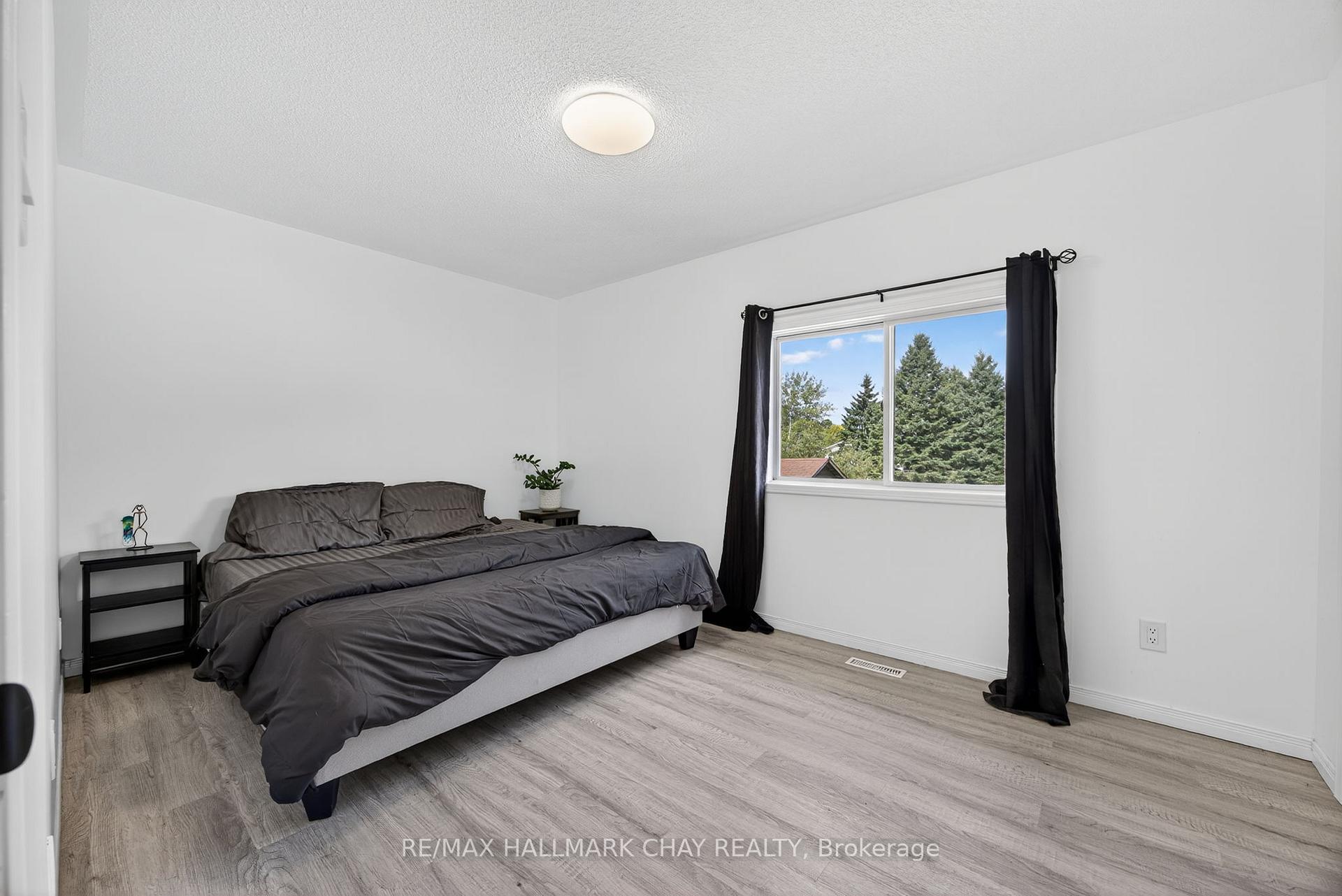 Photo 5 of 1777 George Johnston Road, Springwater, Minesing — HOMEH