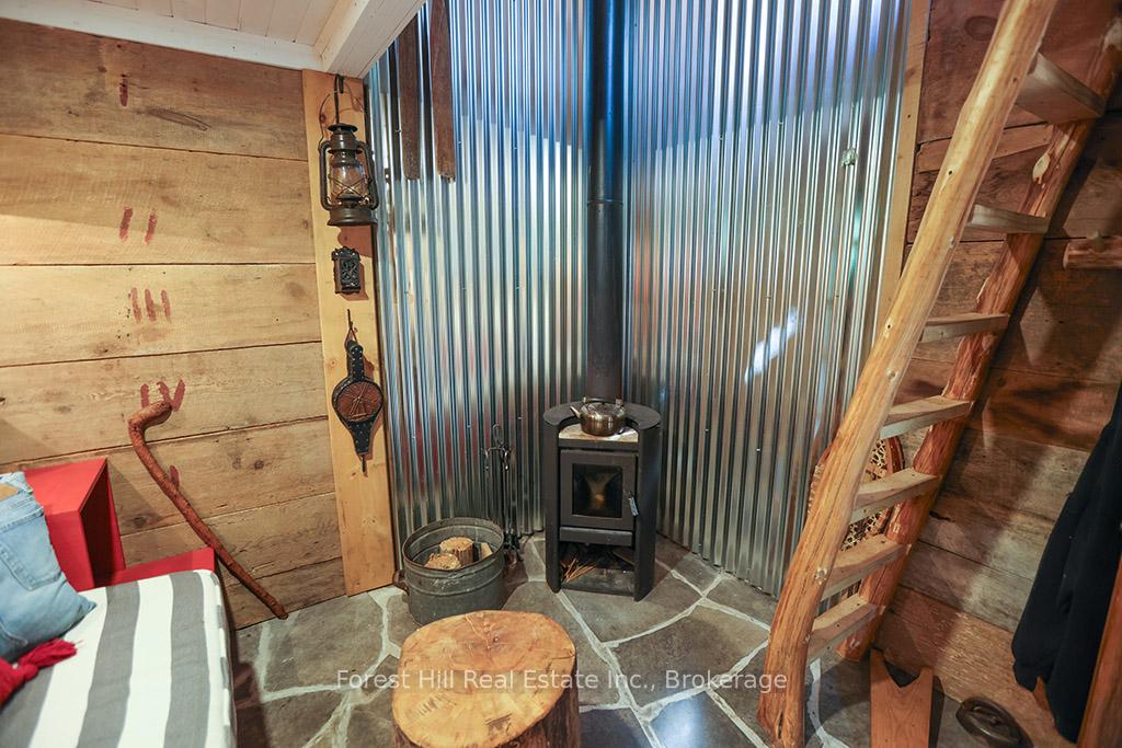 Photo 12 of 596325 Concession 10, Chatsworth — HOMEH