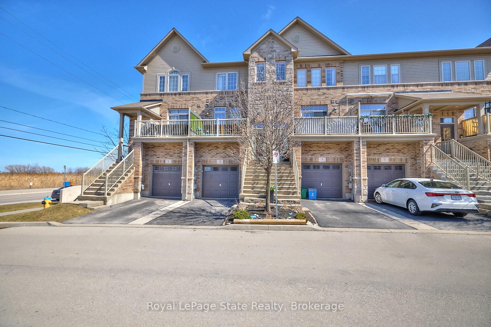Photo 1 of Unit 3, 541 Winston Road, Grimsby, Grimsby Beach — HOMEH