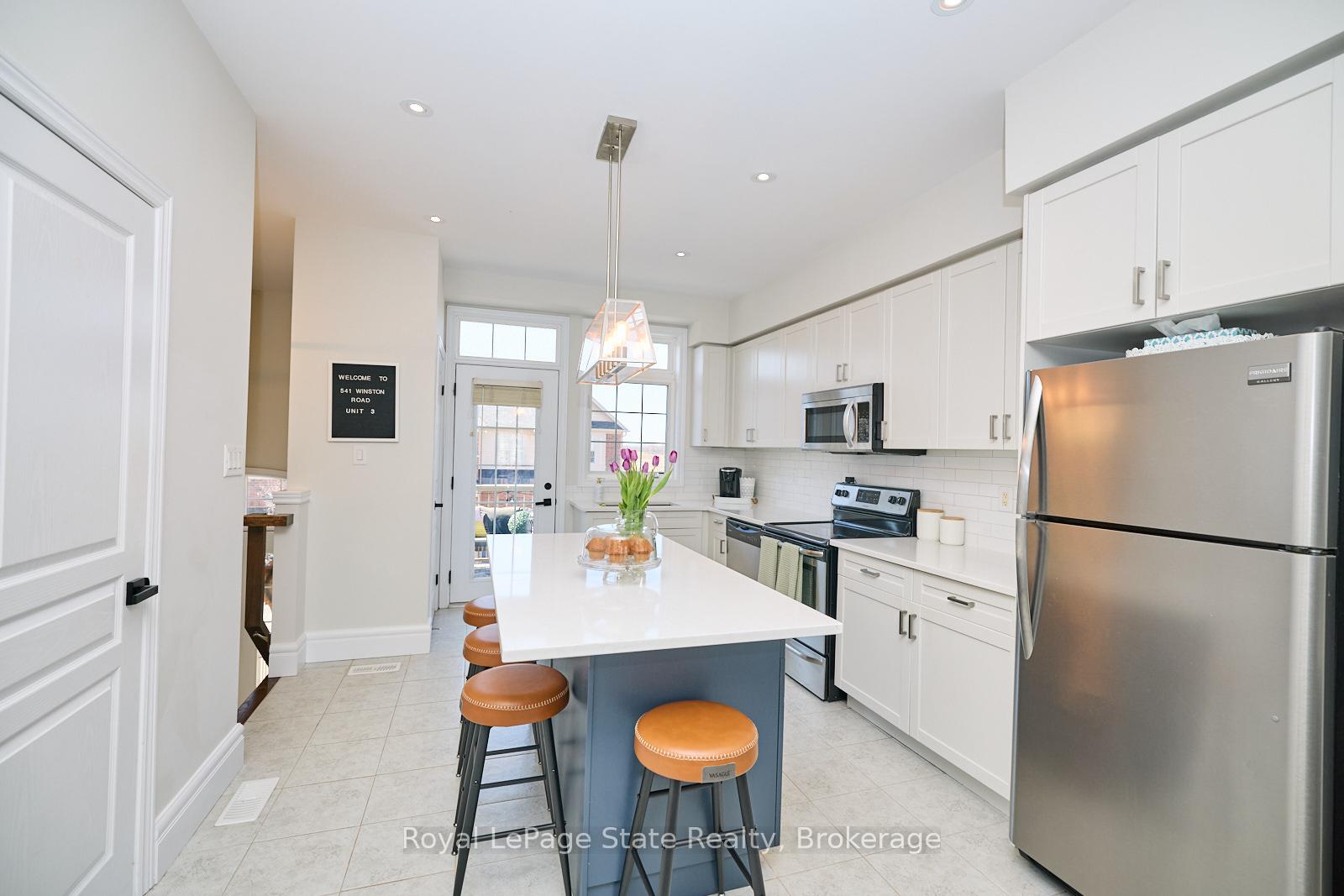 Photo 2 of Unit 3, 541 Winston Road, Grimsby, Grimsby Beach — HOMEH