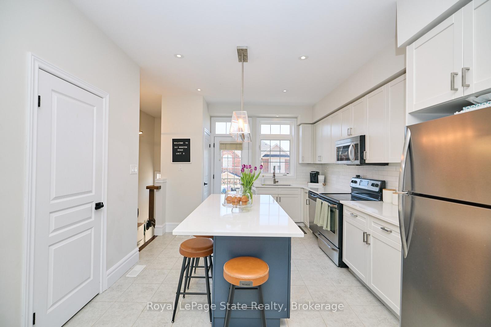 Photo 3 of Unit 3, 541 Winston Road, Grimsby, Grimsby Beach — HOMEH