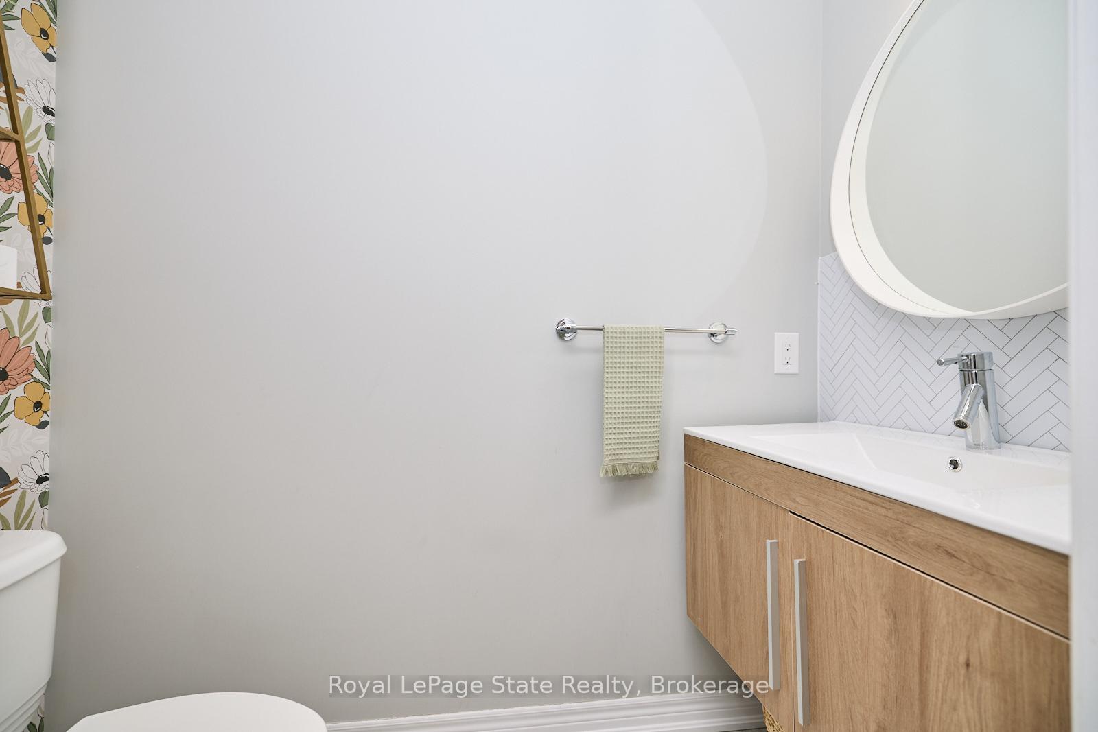 Photo 9 of Unit 3, 541 Winston Road, Grimsby, Grimsby Beach — HOMEH