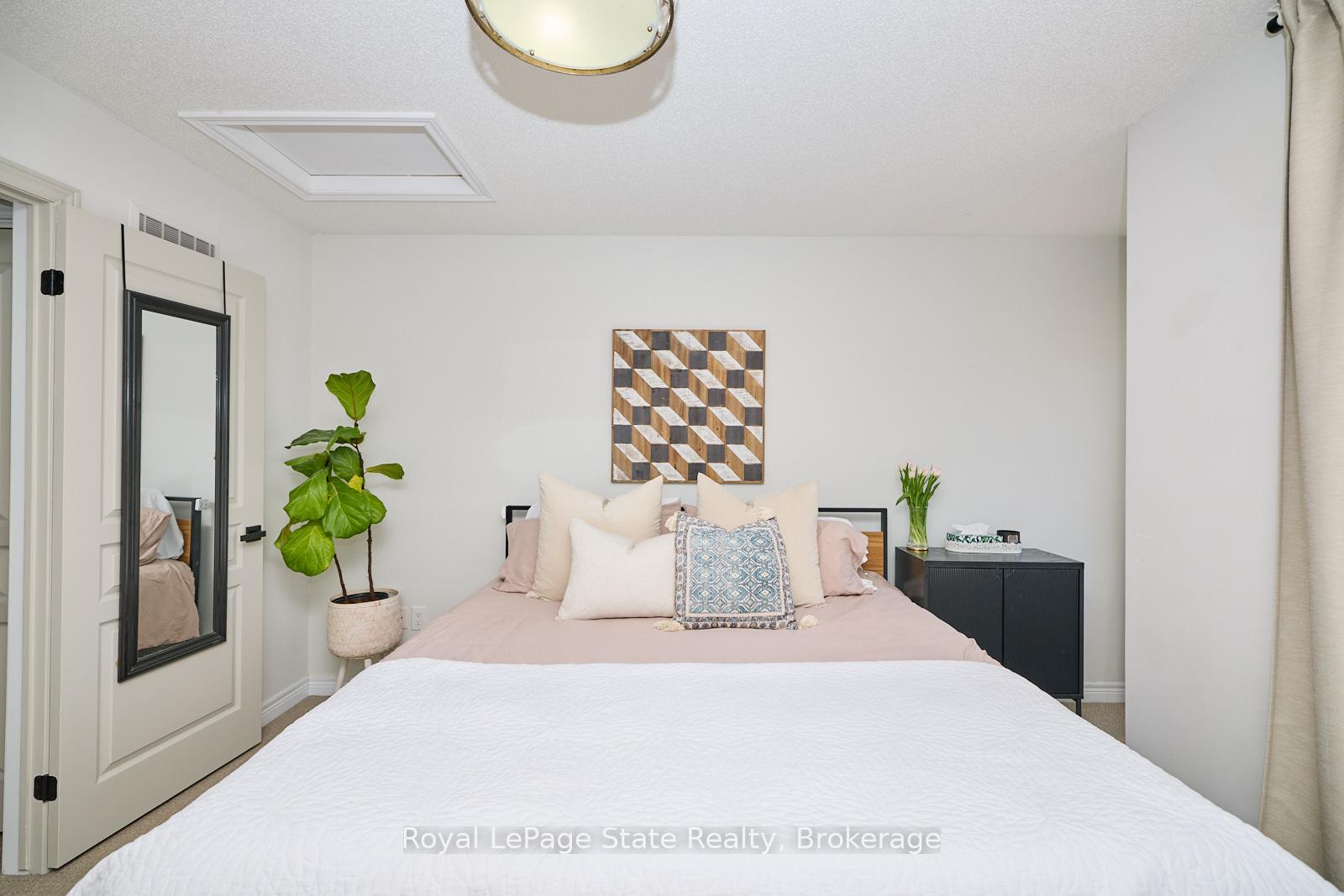 Photo 12 of Unit 3, 541 Winston Road, Grimsby, Grimsby Beach — HOMEH
