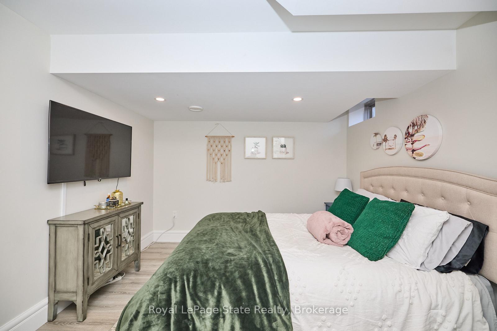 Photo 25 of Unit 3, 541 Winston Road, Grimsby, Grimsby Beach — HOMEH