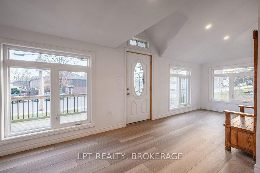 Photo 4 of 311 Thomas Street, Deseronto, Deseronto (Town) — HOMEH