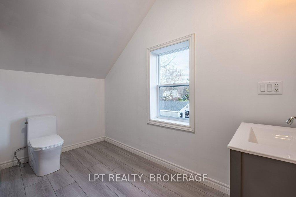 Photo 20 of 311 Thomas Street, Deseronto, Deseronto (Town) — HOMEH