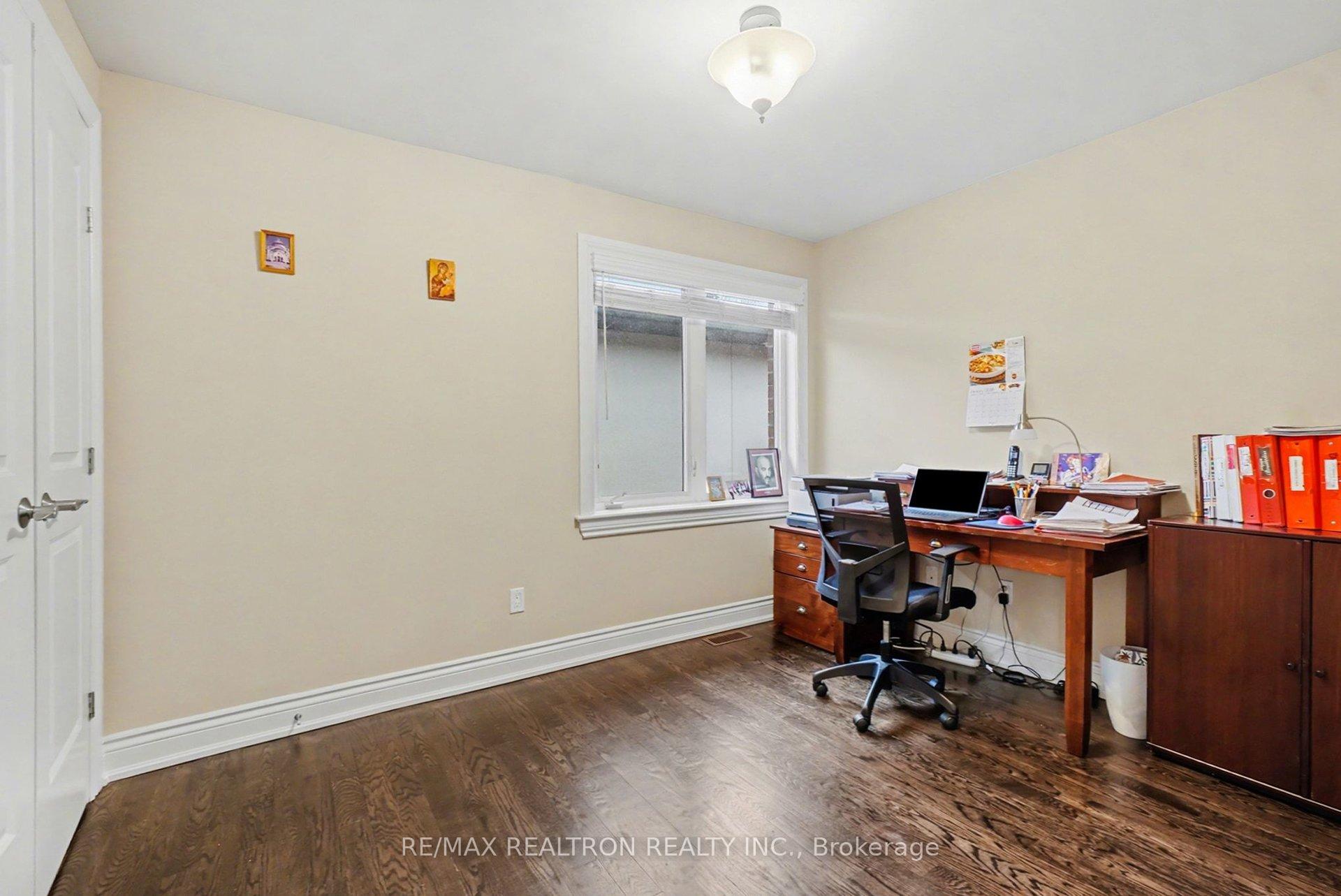 Photo 13 of 610 Besserer Street, Ottawa, Sandy Hill — HOMEH