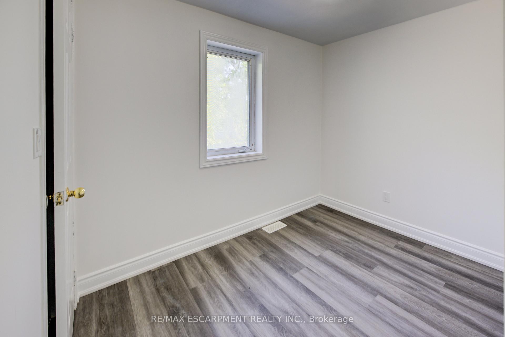 Photo 15 of 57 1/2 Breadalbane Street, Hamilton, Strathcona — HOMEH