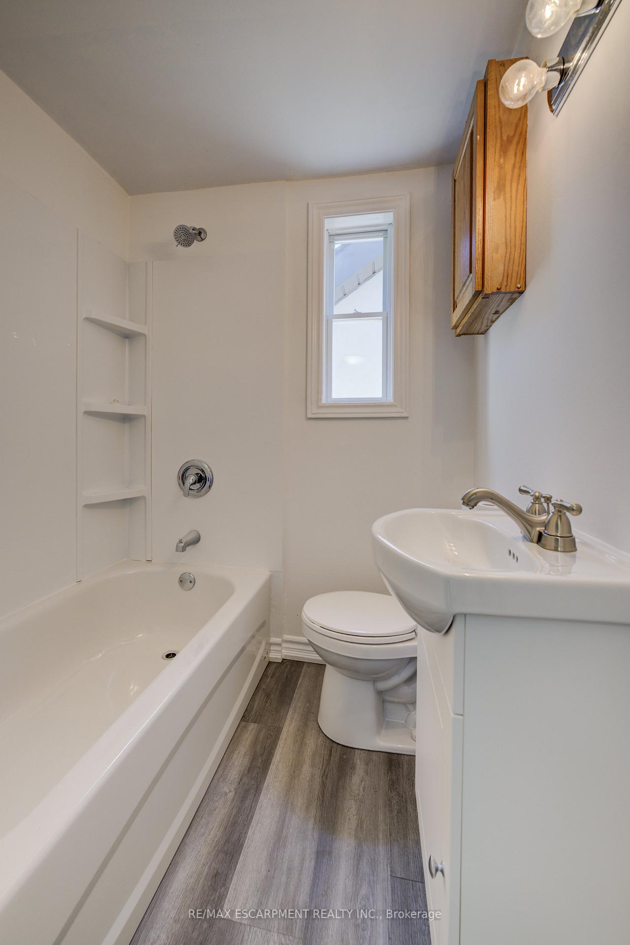 Photo 16 of 57 1/2 Breadalbane Street, Hamilton, Strathcona — HOMEH