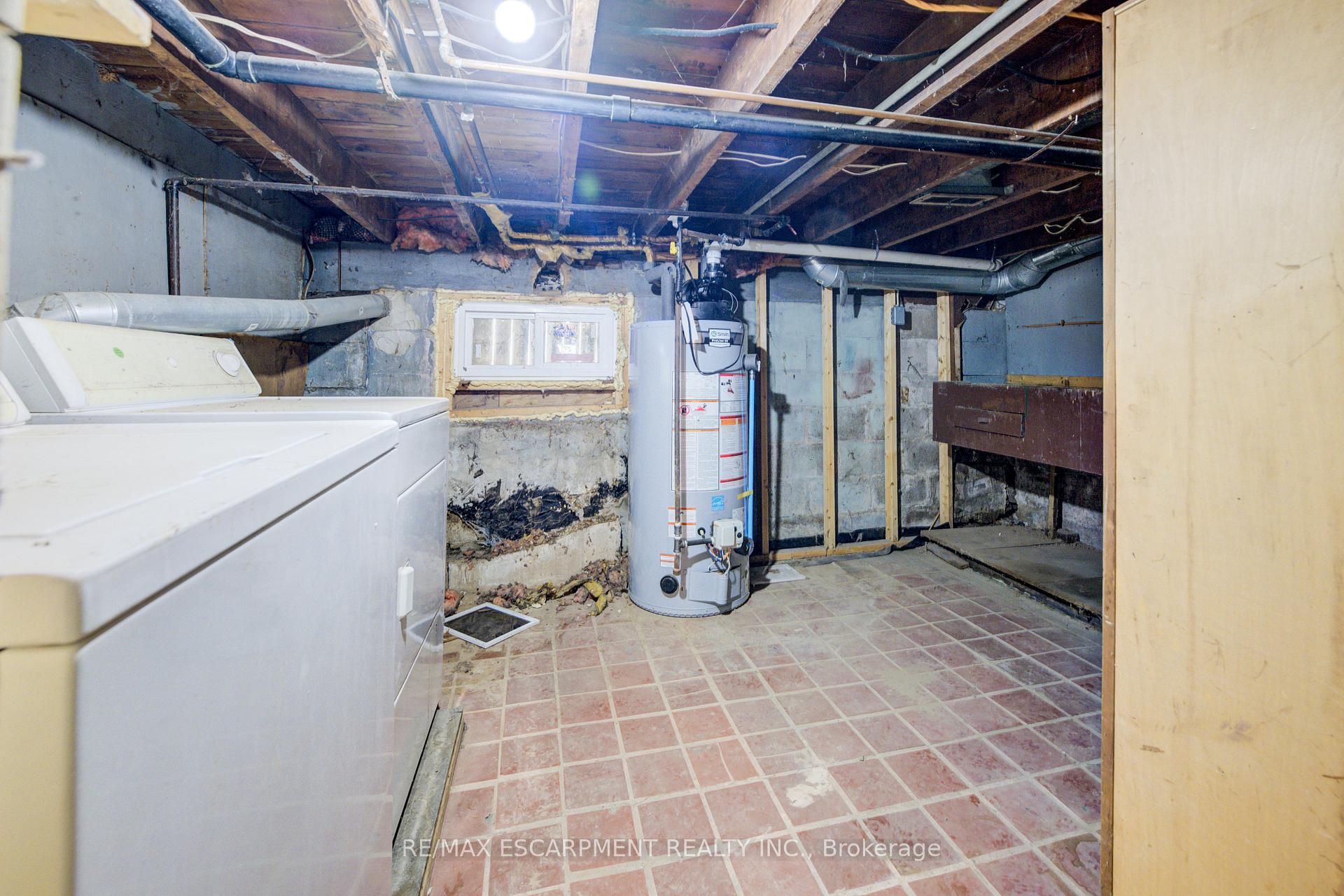 Photo 22 of 57 1/2 Breadalbane Street, Hamilton, Strathcona — HOMEH