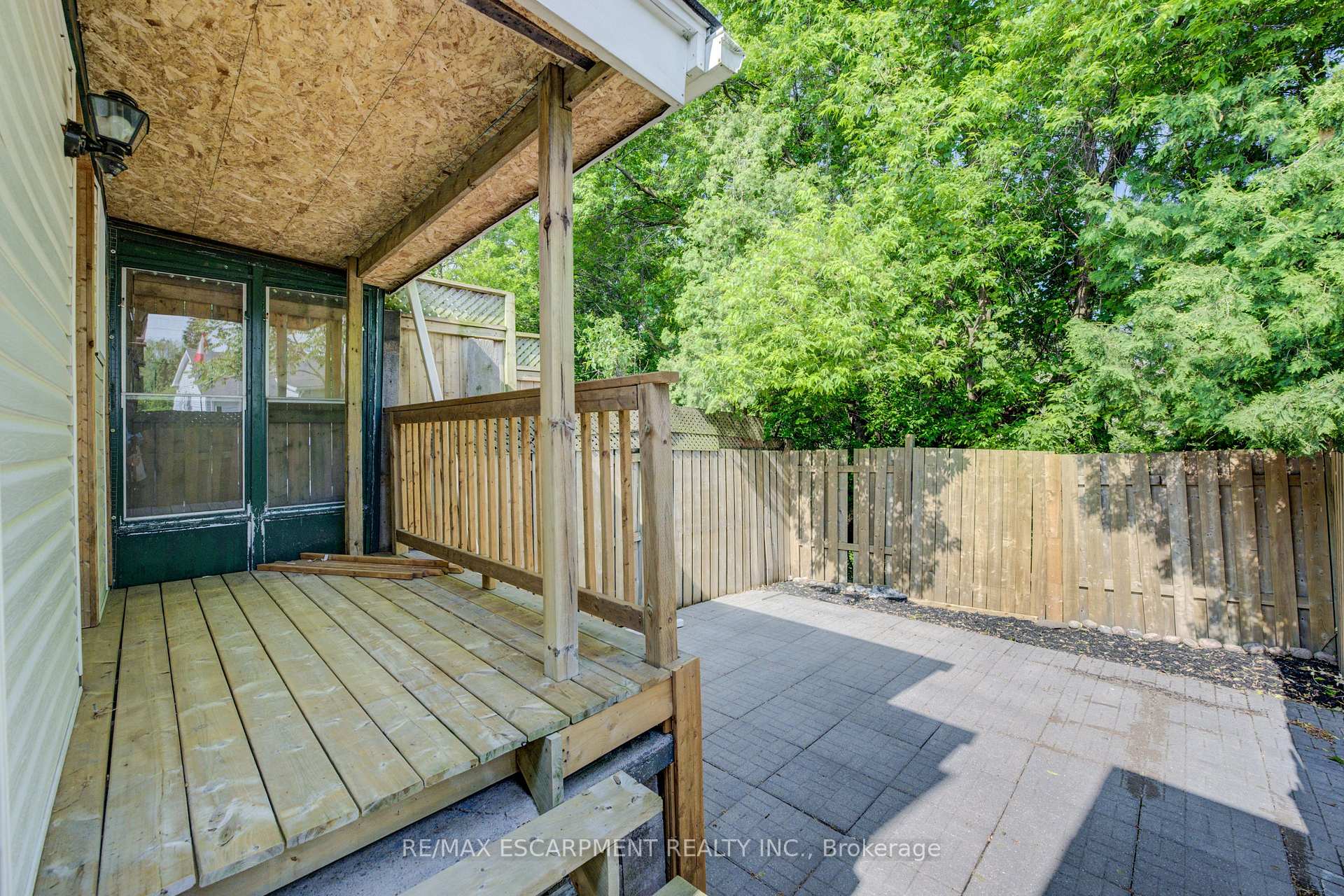 Photo 25 of 57 1/2 Breadalbane Street, Hamilton, Strathcona — HOMEH