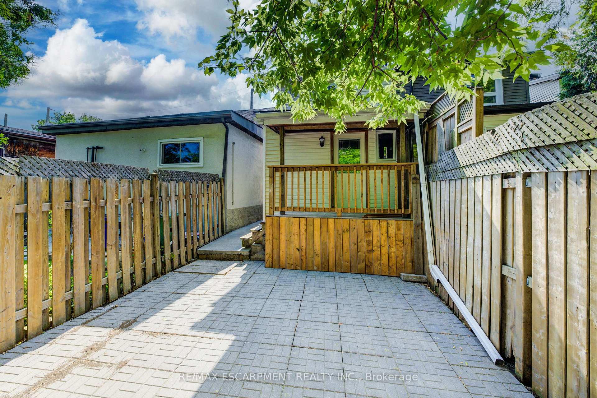 Photo 24 of 57 1/2 Breadalbane Street, Hamilton, Strathcona — HOMEH