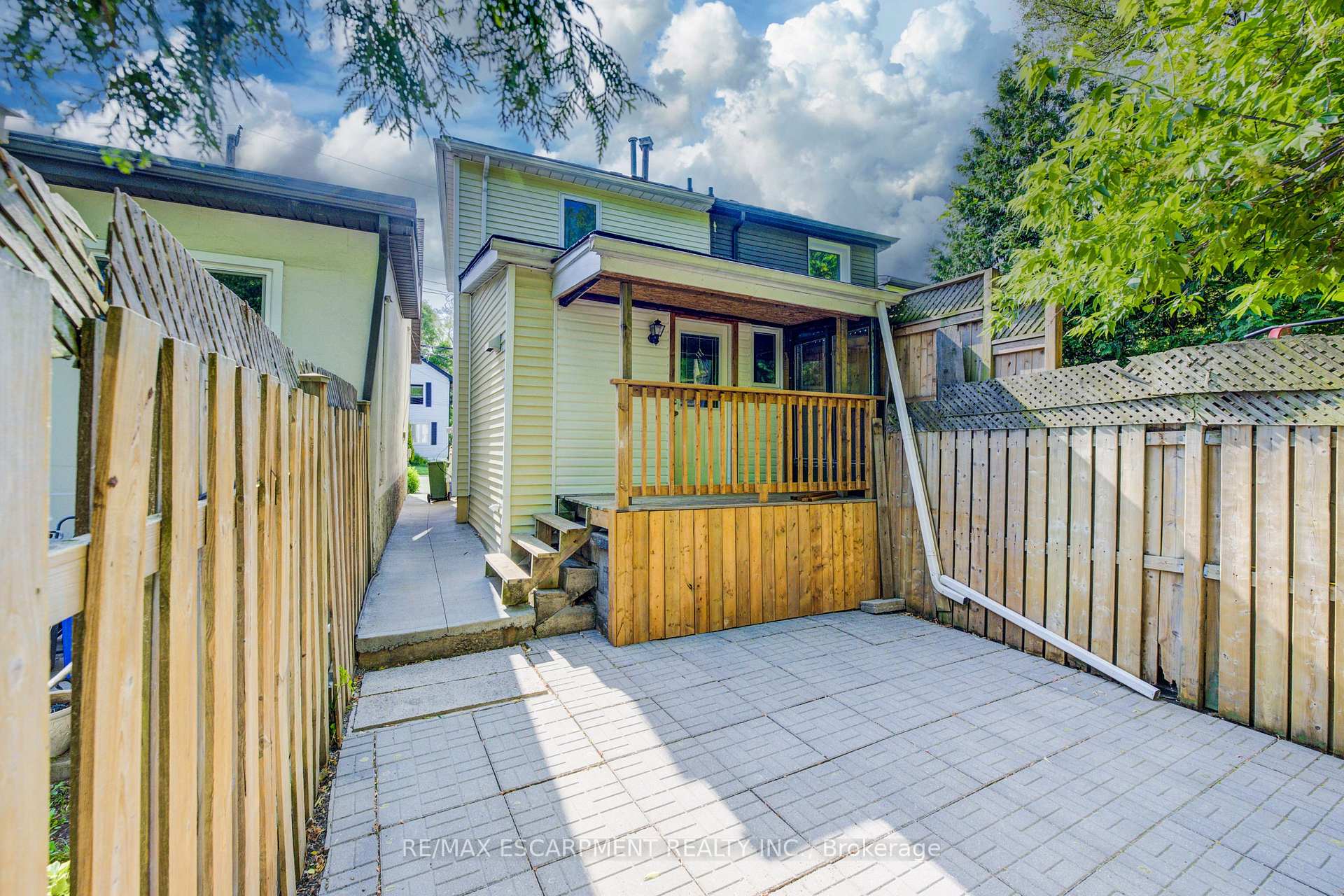Photo 23 of 57 1/2 Breadalbane Street, Hamilton, Strathcona — HOMEH