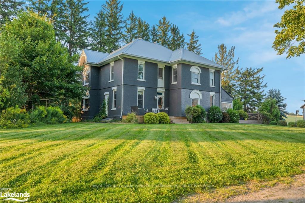 Front of 2605 42 County Road
