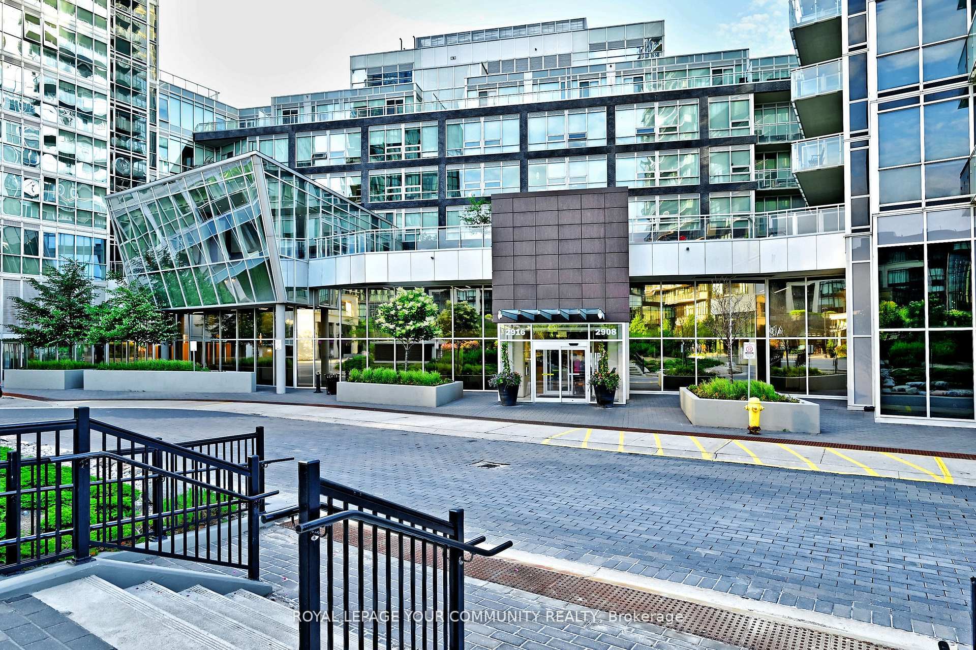 Photo 12 of Unit 1607, 2908 Highway 7, Vaughan, Concord — HOMEH