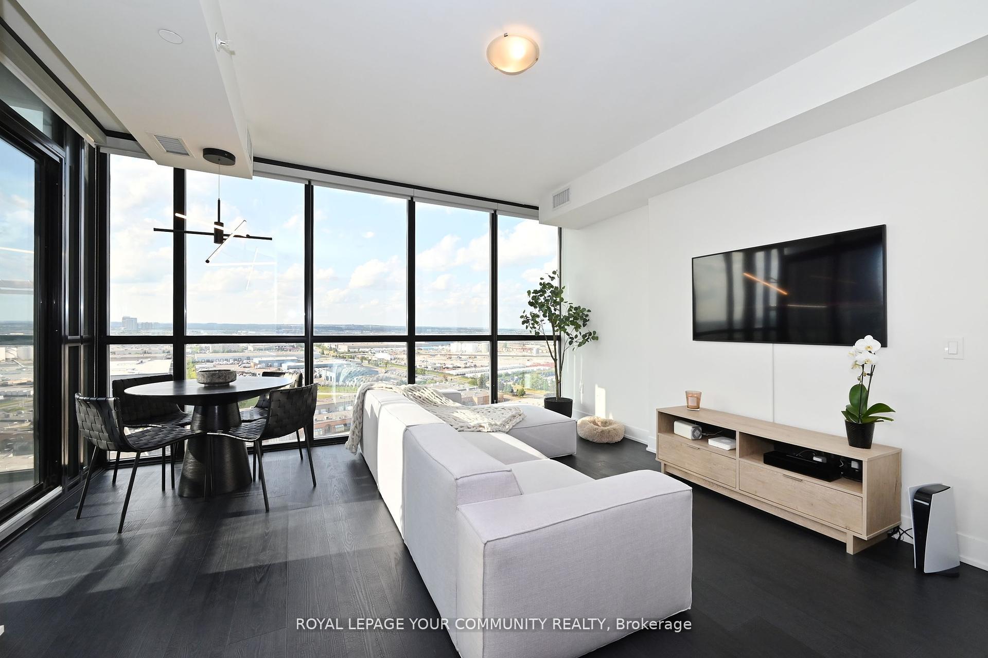 Photo 3 of Unit 1607, 2908 Highway 7, Vaughan, Concord — HOMEH