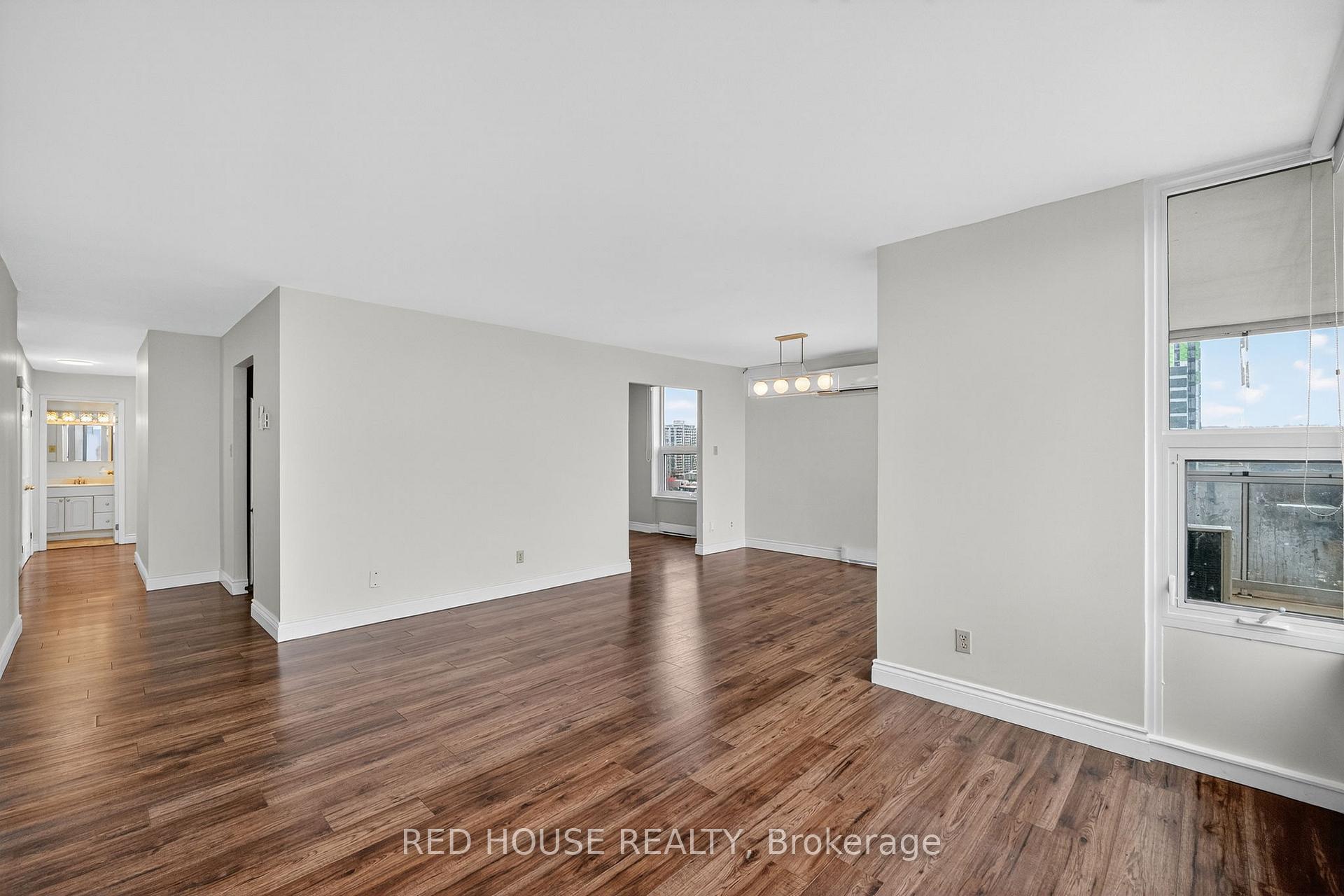 Photo 6 of Unit 1404, 75 Queen Street N, Hamilton, Strathcona — HOMEH