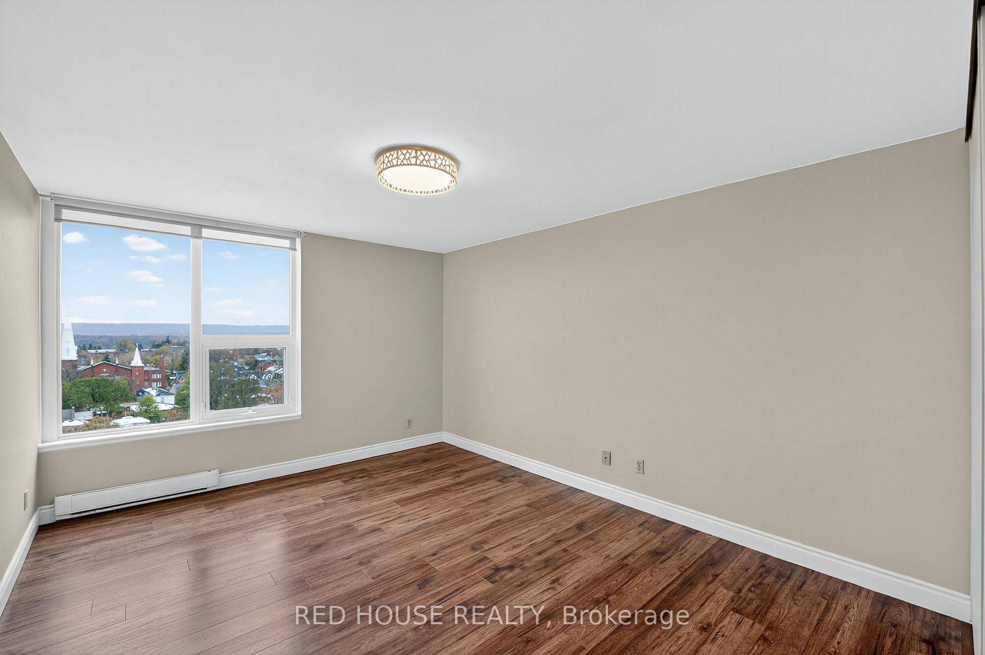 Photo 14 of Unit 1404, 75 Queen Street N, Hamilton, Strathcona — HOMEH