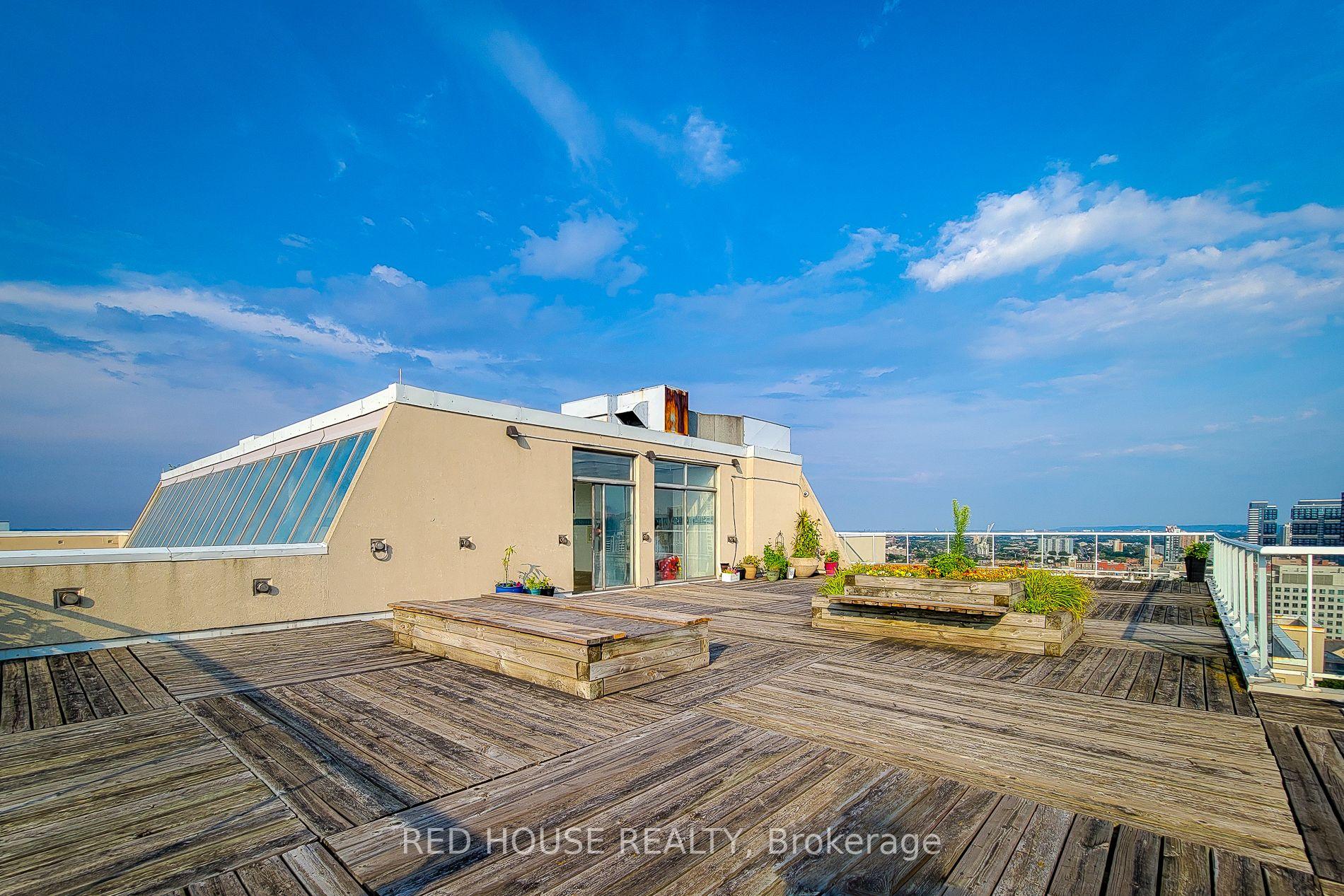 Photo 32 of Unit 1404, 75 Queen Street N, Hamilton, Strathcona — HOMEH