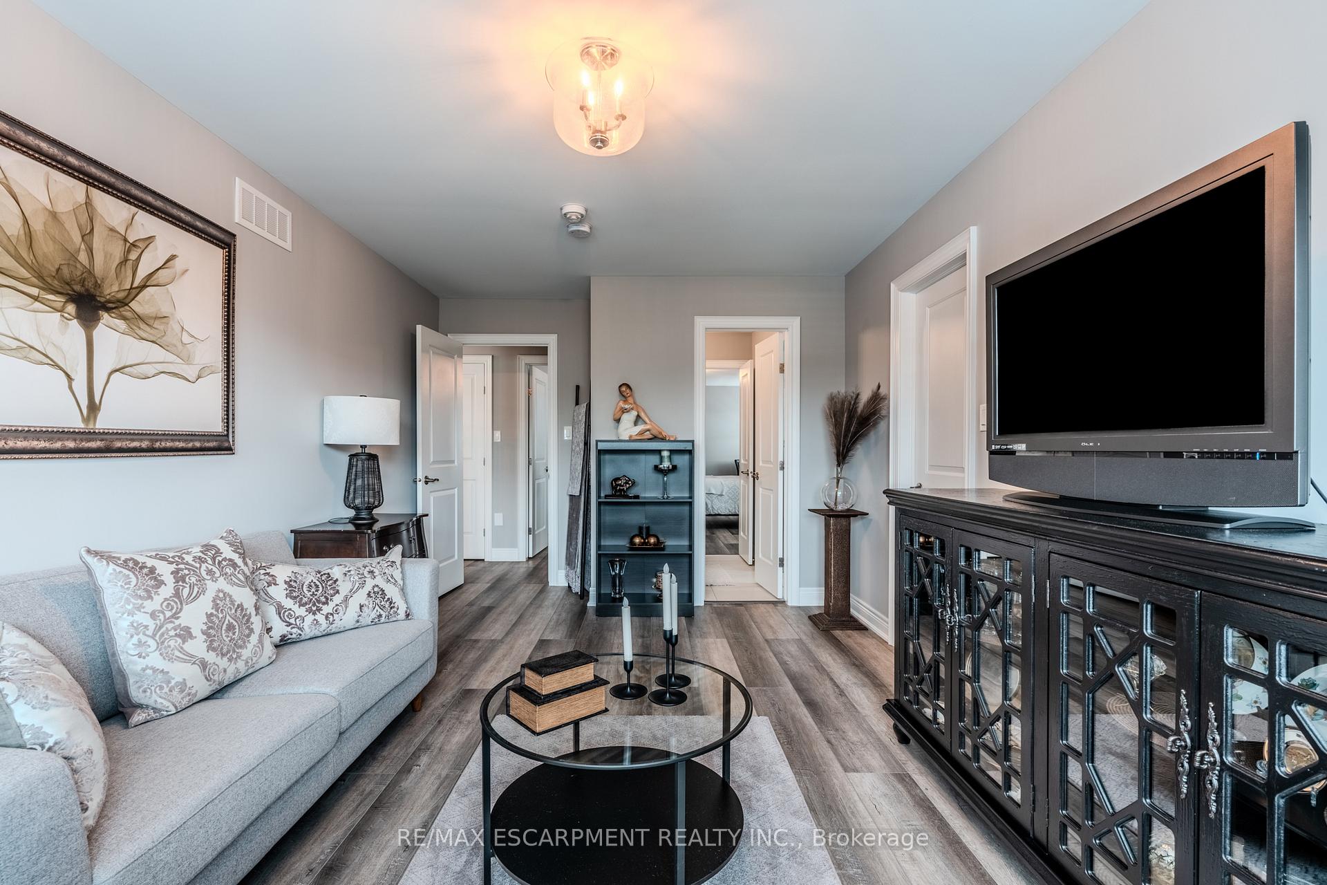 Photo 17 of 671 Rymal Road W, Hamilton, Carpenter — HOMEH