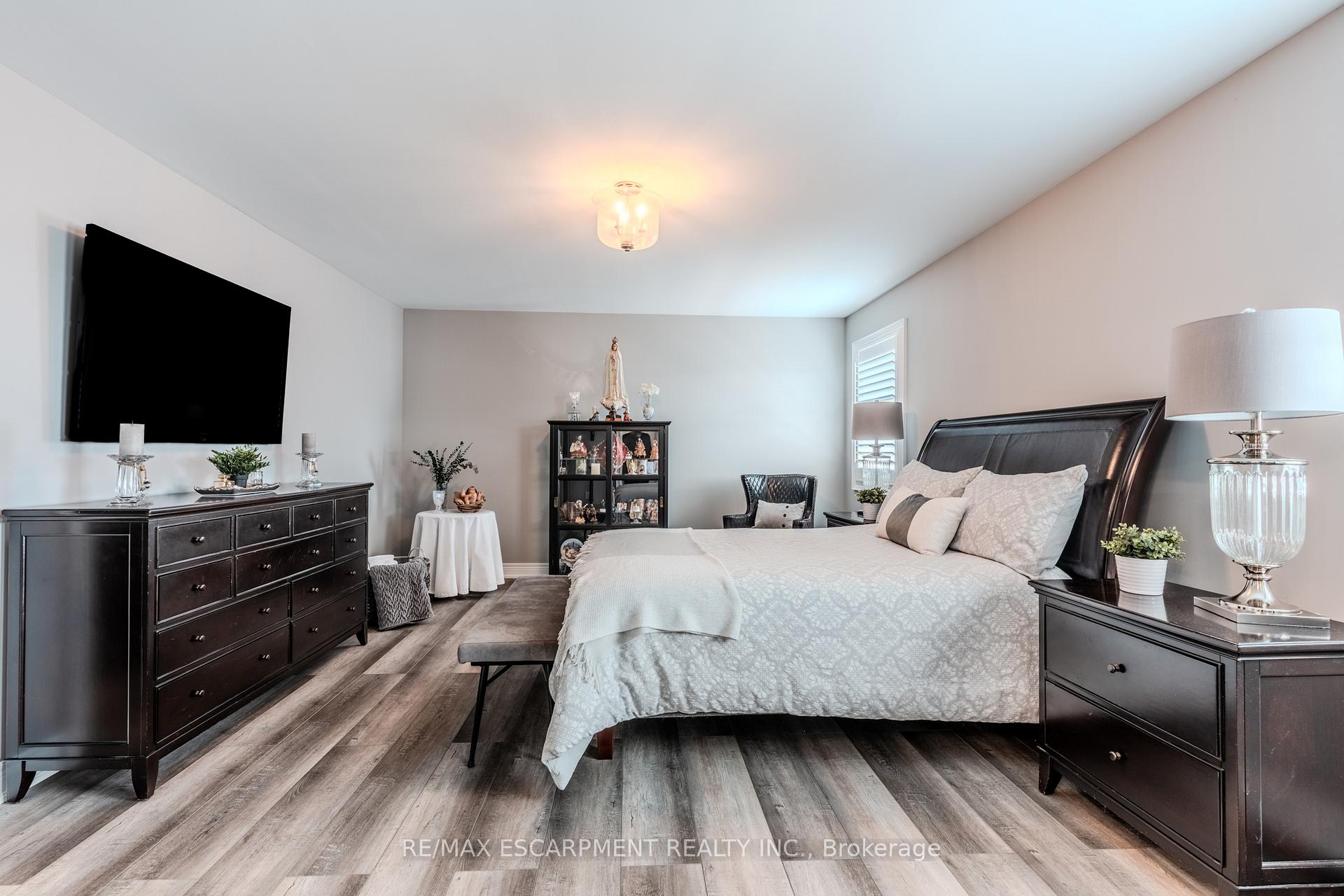Photo 26 of 671 Rymal Road W, Hamilton, Carpenter — HOMEH