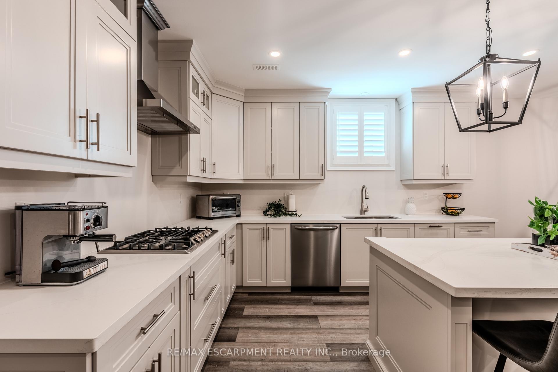 Photo 39 of 671 Rymal Road W, Hamilton, Carpenter — HOMEH