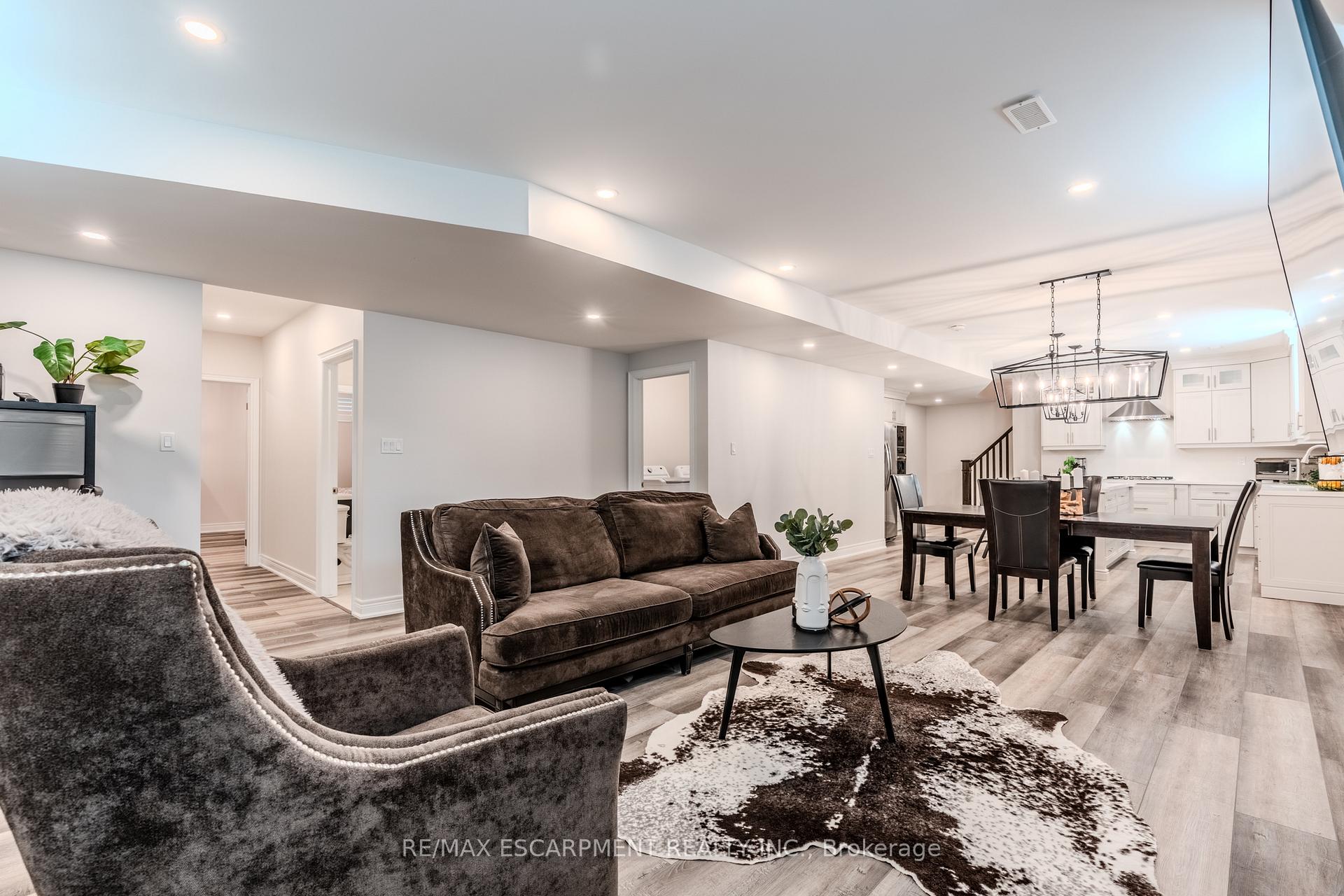 Photo 27 of 671 Rymal Road W, Hamilton, Carpenter — HOMEH