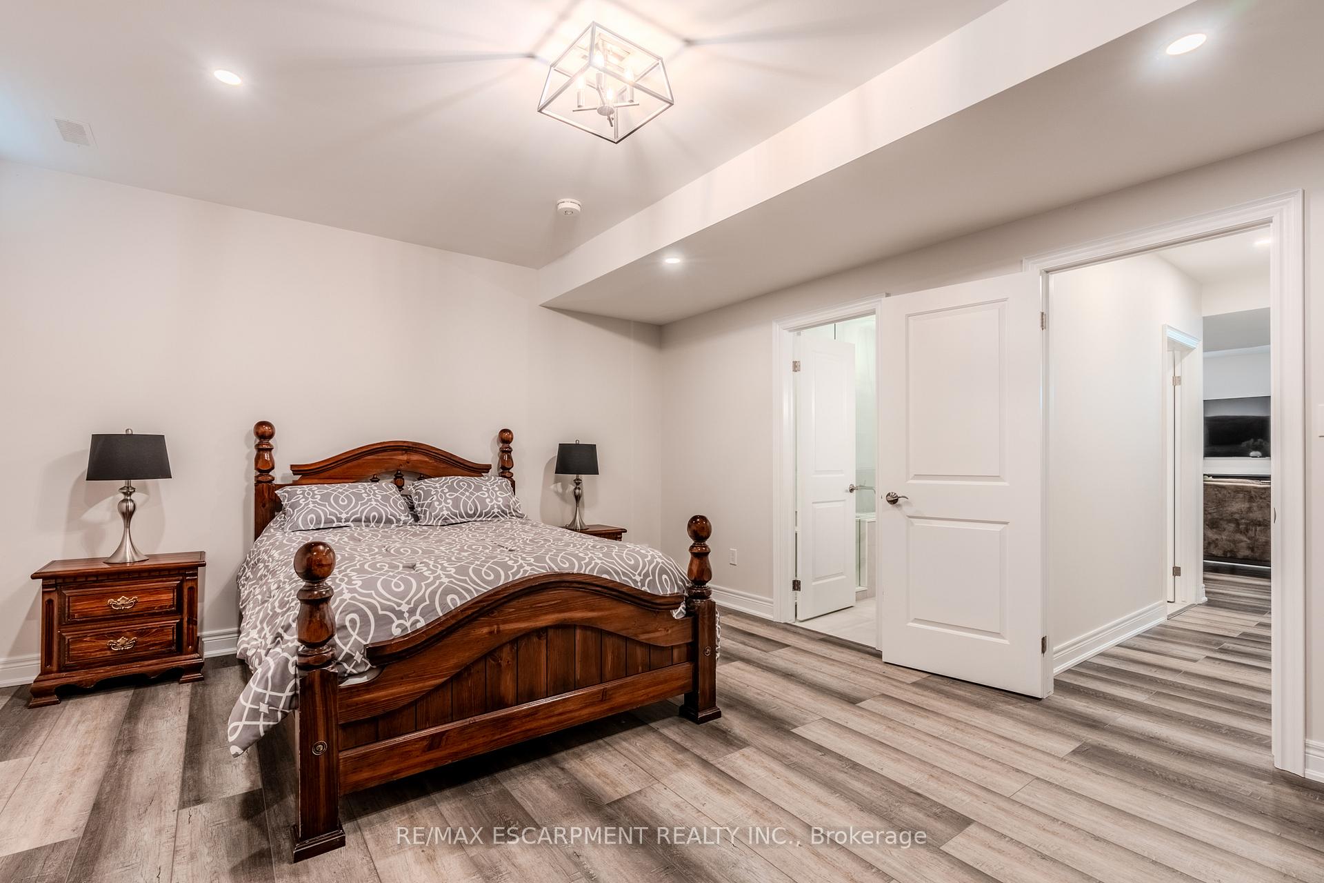 Photo 38 of 671 Rymal Road W, Hamilton, Carpenter — HOMEH
