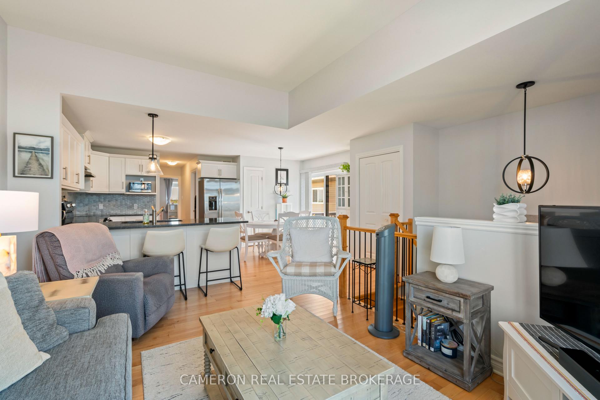 Photo 4 of 270 Bellwood Drive, Cornwall — HOMEH