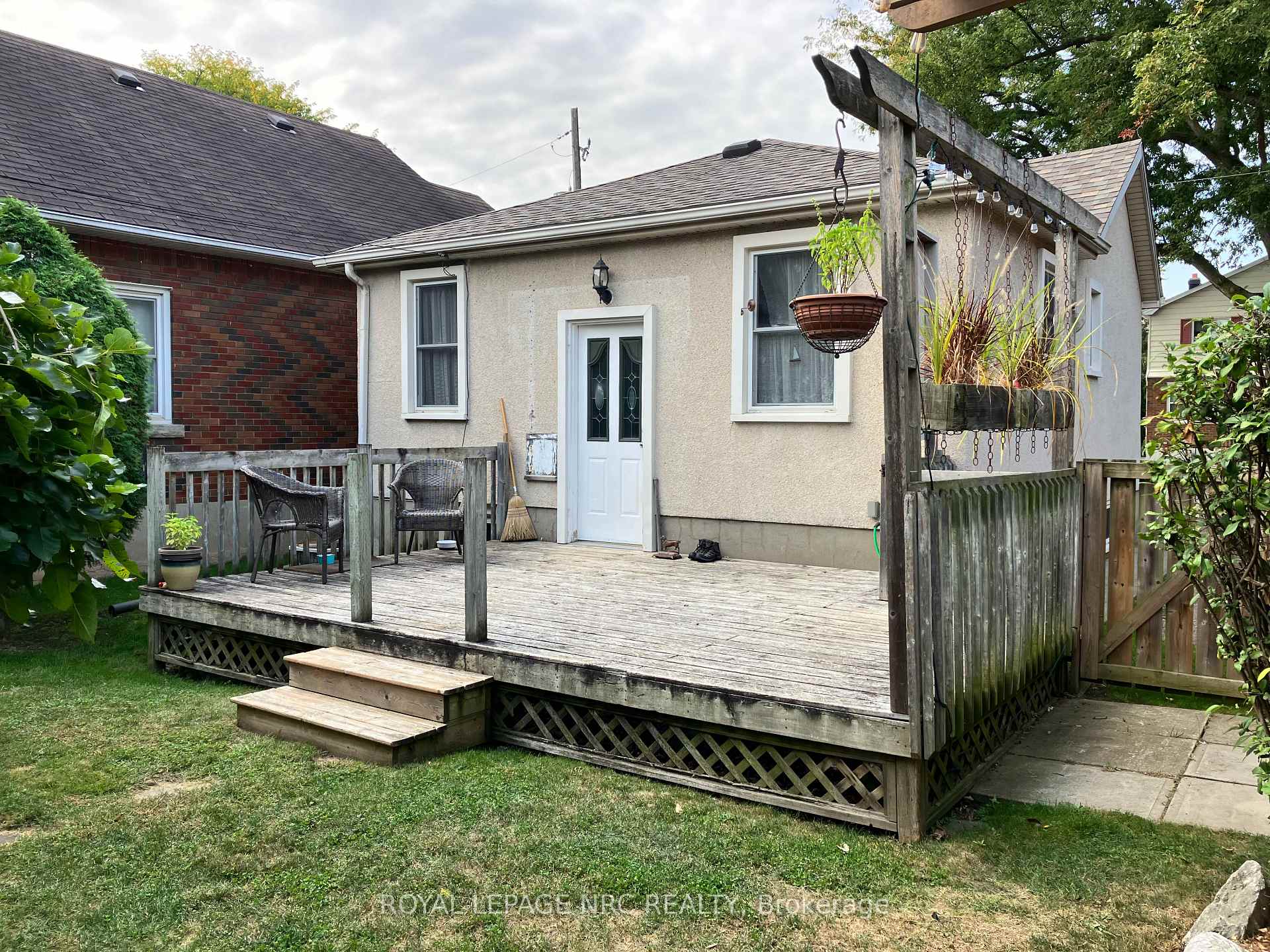 Photo 12 of 240 York Street, St. Catharines, Haig — HOMEH