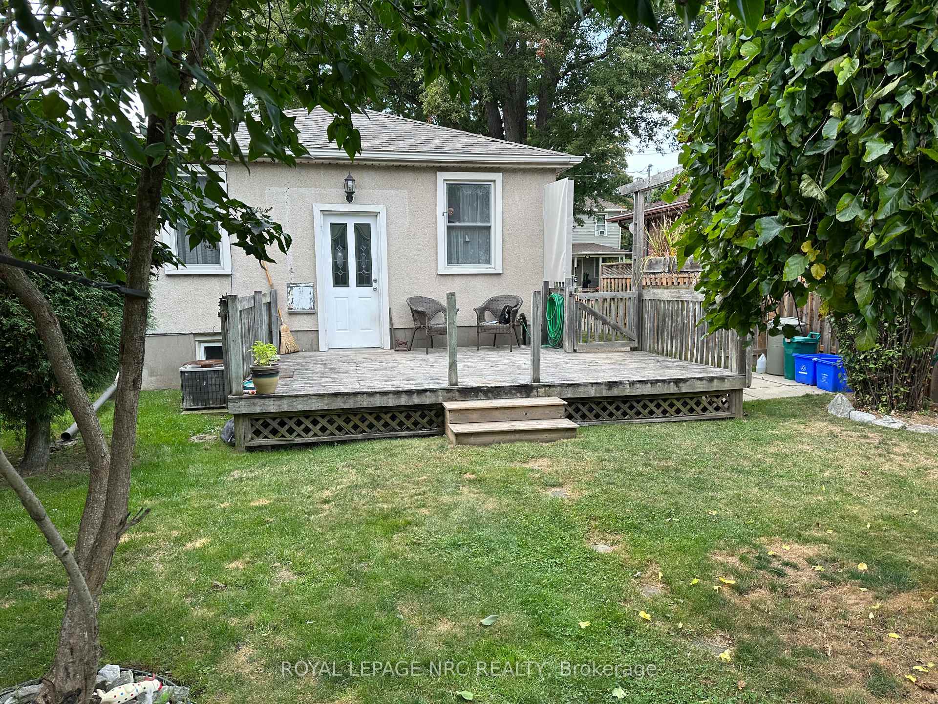 Photo 2 of 240 York Street, St. Catharines, Haig — HOMEH