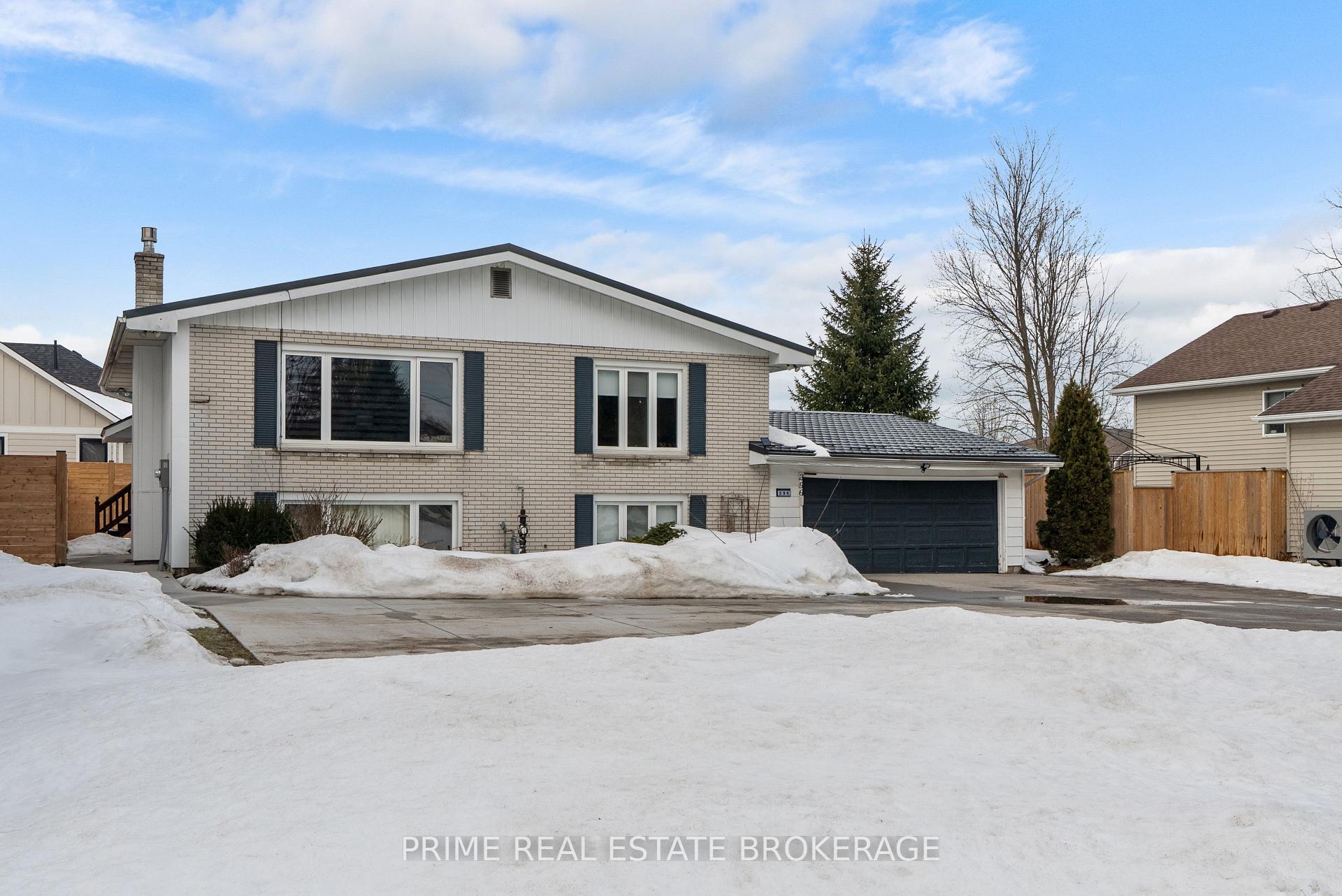 Photo 72 of 296 Huron Street W, South Huron, Exeter — HOMEH