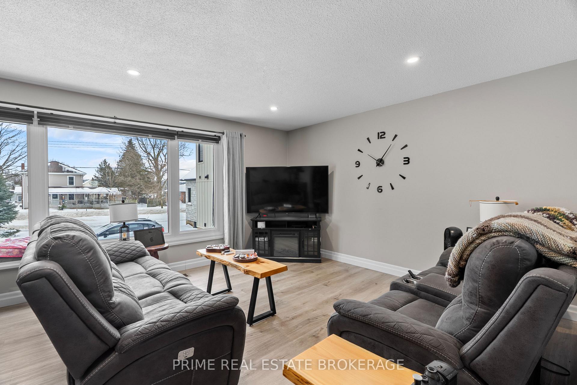 Photo 55 of 296 Huron Street W, South Huron, Exeter — HOMEH