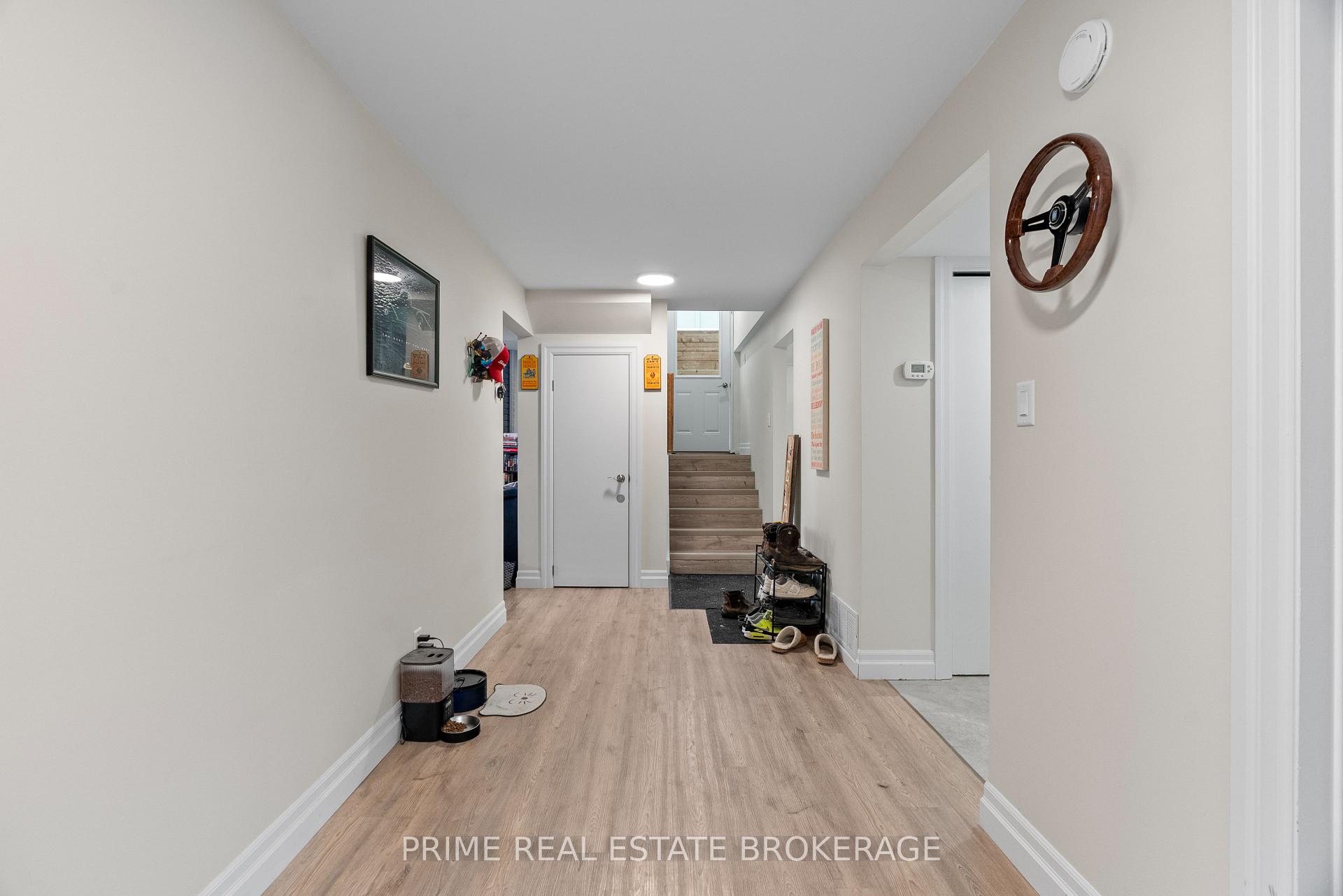 Photo of 296 Huron Street W