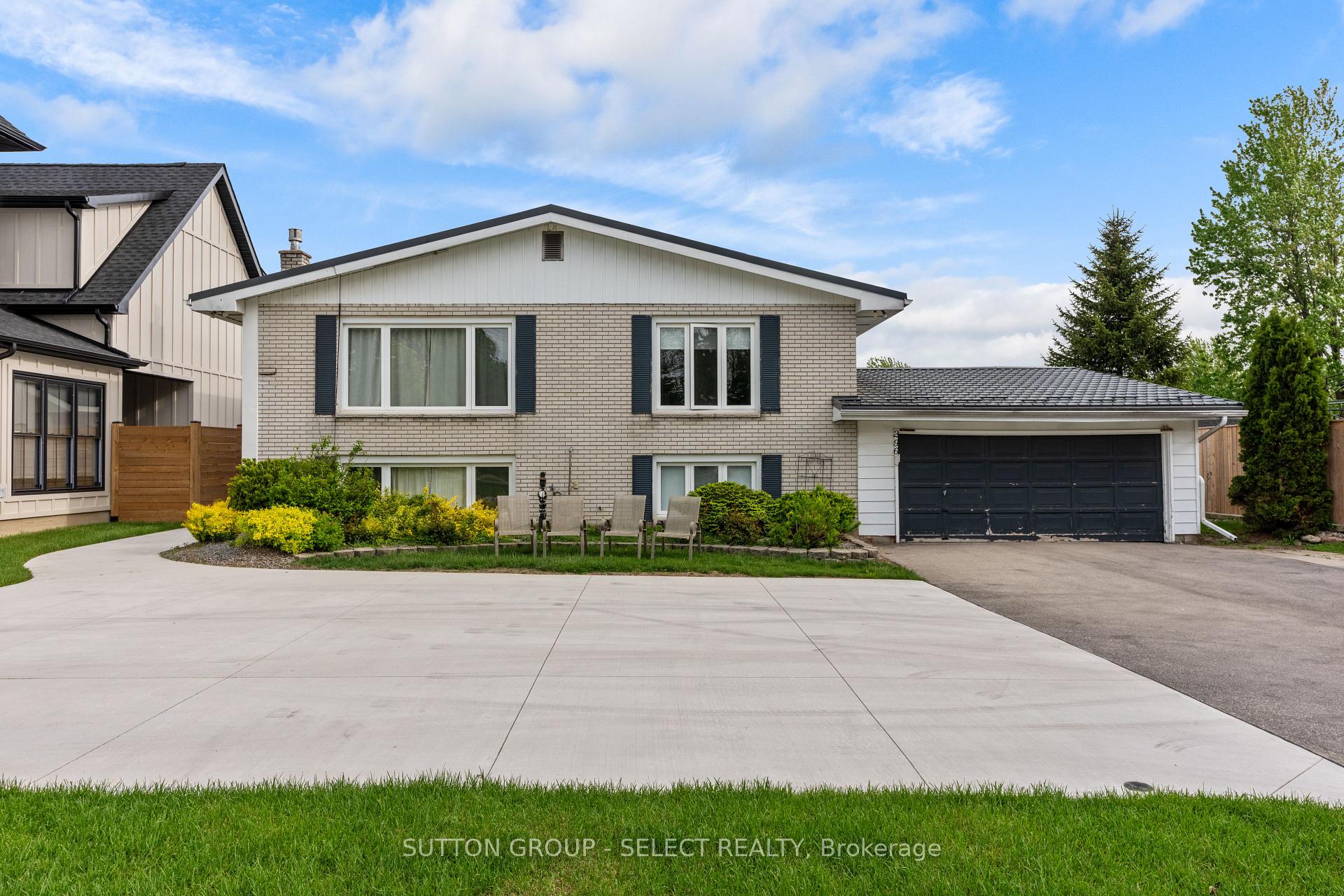 Photo 4 of 296 Huron Street W, South Huron, Exeter — HOMEH