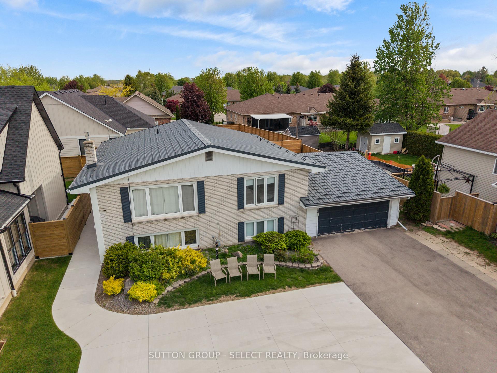 Photo 6 of 296 Huron Street W, South Huron, Exeter — HOMEH