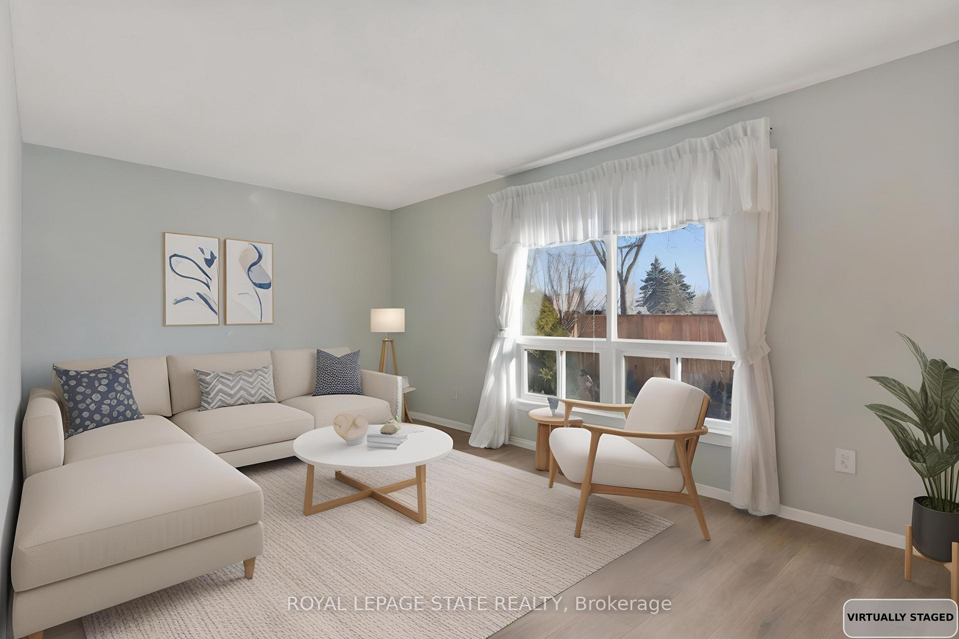 Photo 3 of Unit 4, 618 Barton Street, Hamilton, Stoney Creek — HOMEH