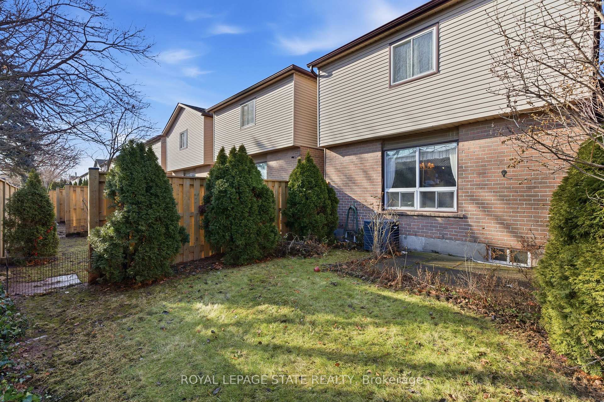 Photo 9 of Unit 4, 618 Barton Street, Hamilton, Stoney Creek — HOMEH