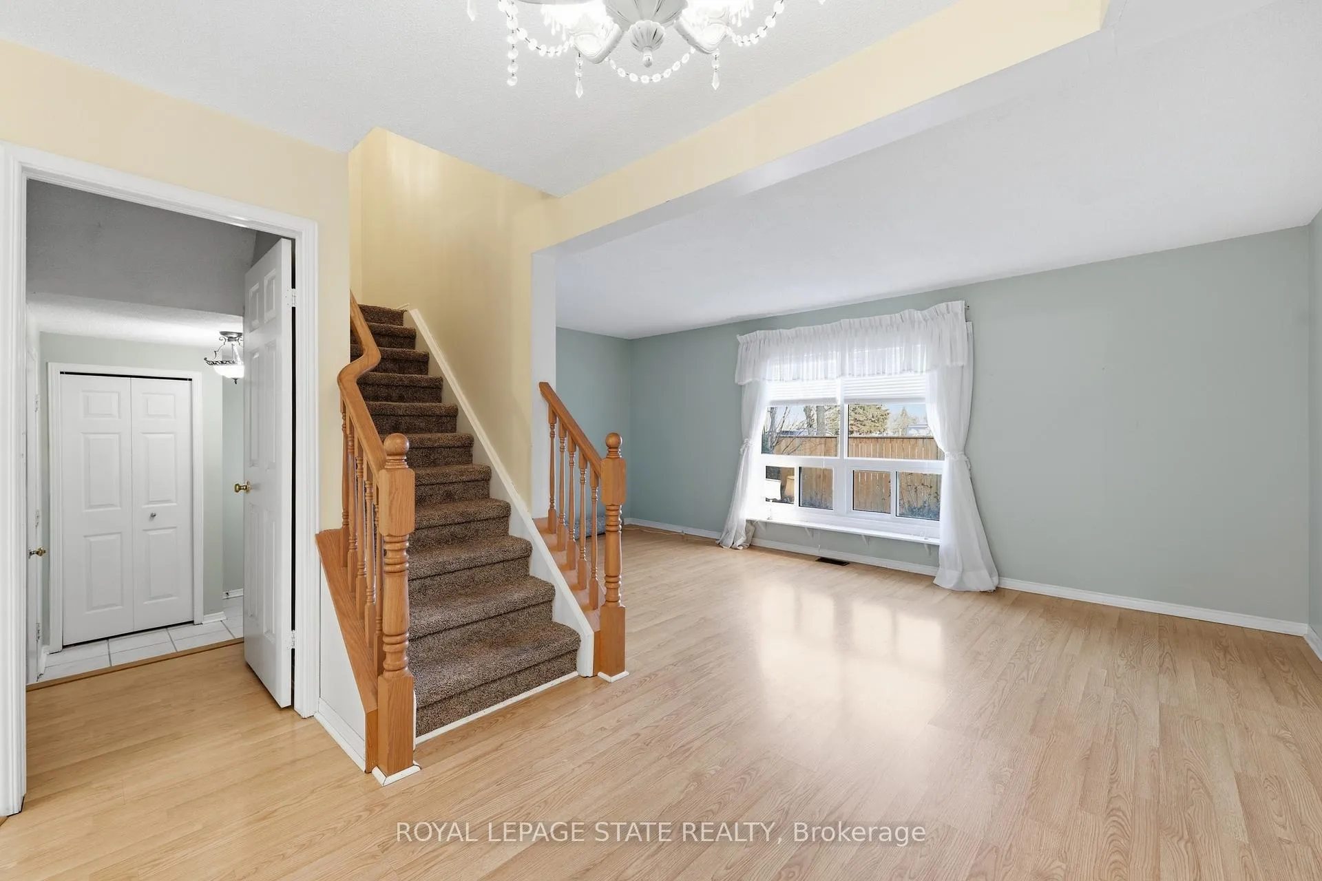Photo 19 of Unit 4, 618 Barton Street, Hamilton, Stoney Creek — HOMEH