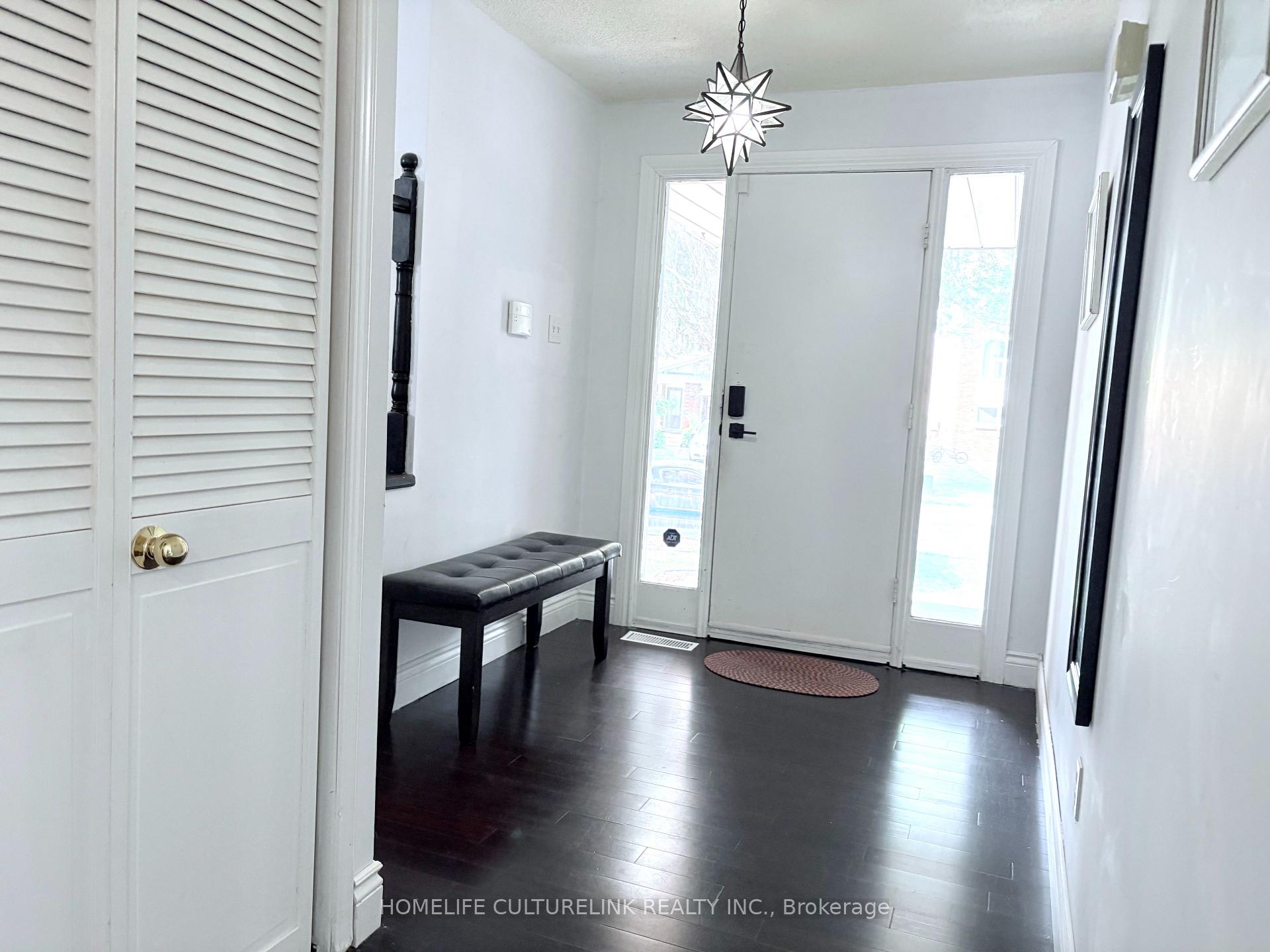 Photo 2 of 79 Frost Drive, Whitby, Lynde Creek — HOMEH