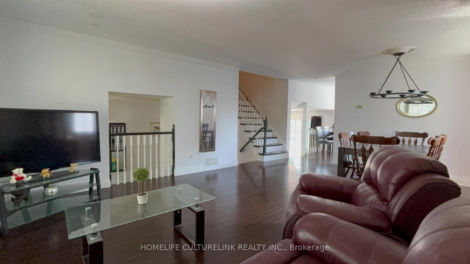 Photo 25 of 79 Frost Drive, Whitby, Lynde Creek — HOMEH