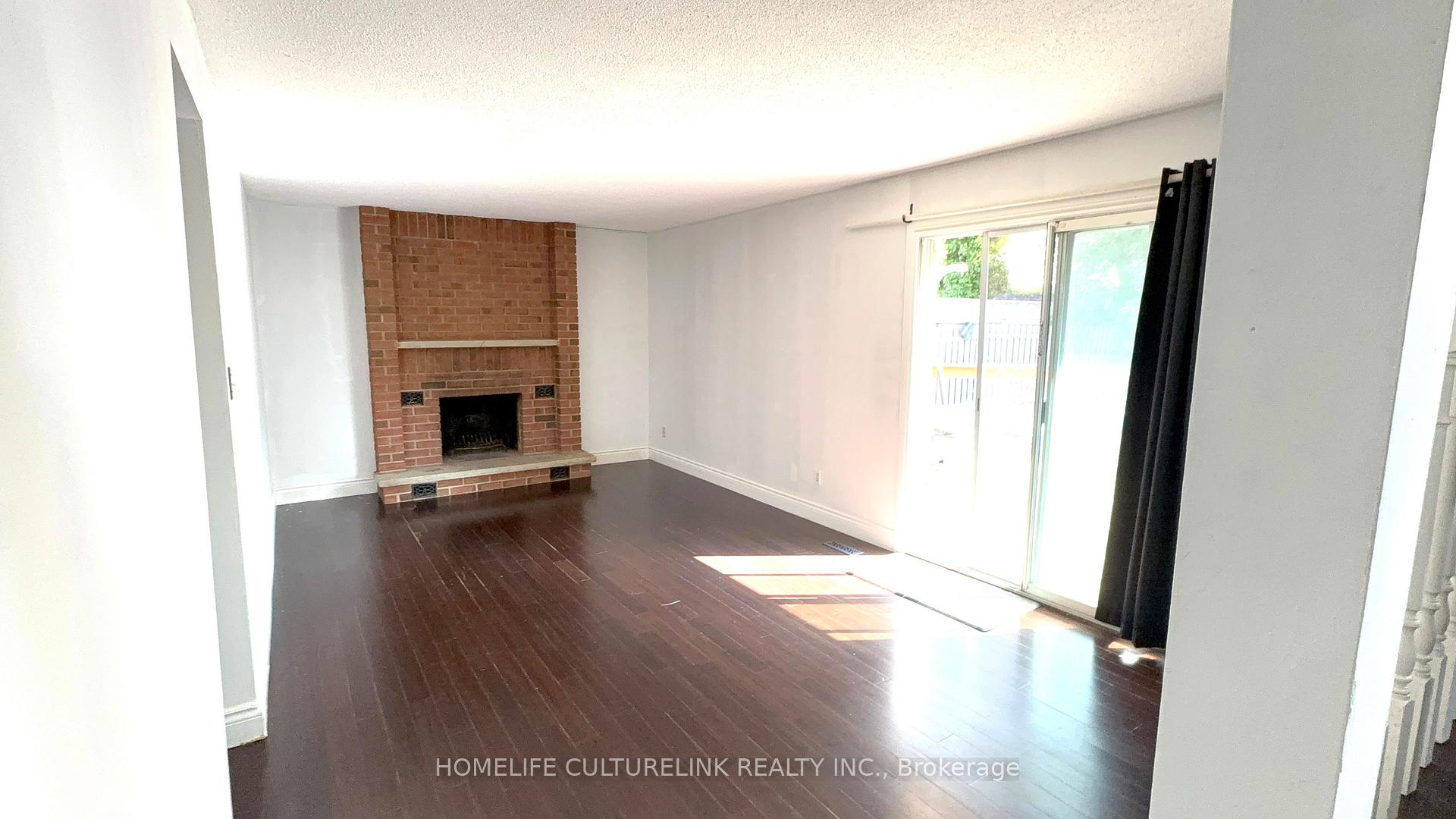 Photo 4 of 79 Frost Drive, Whitby, Lynde Creek — HOMEH
