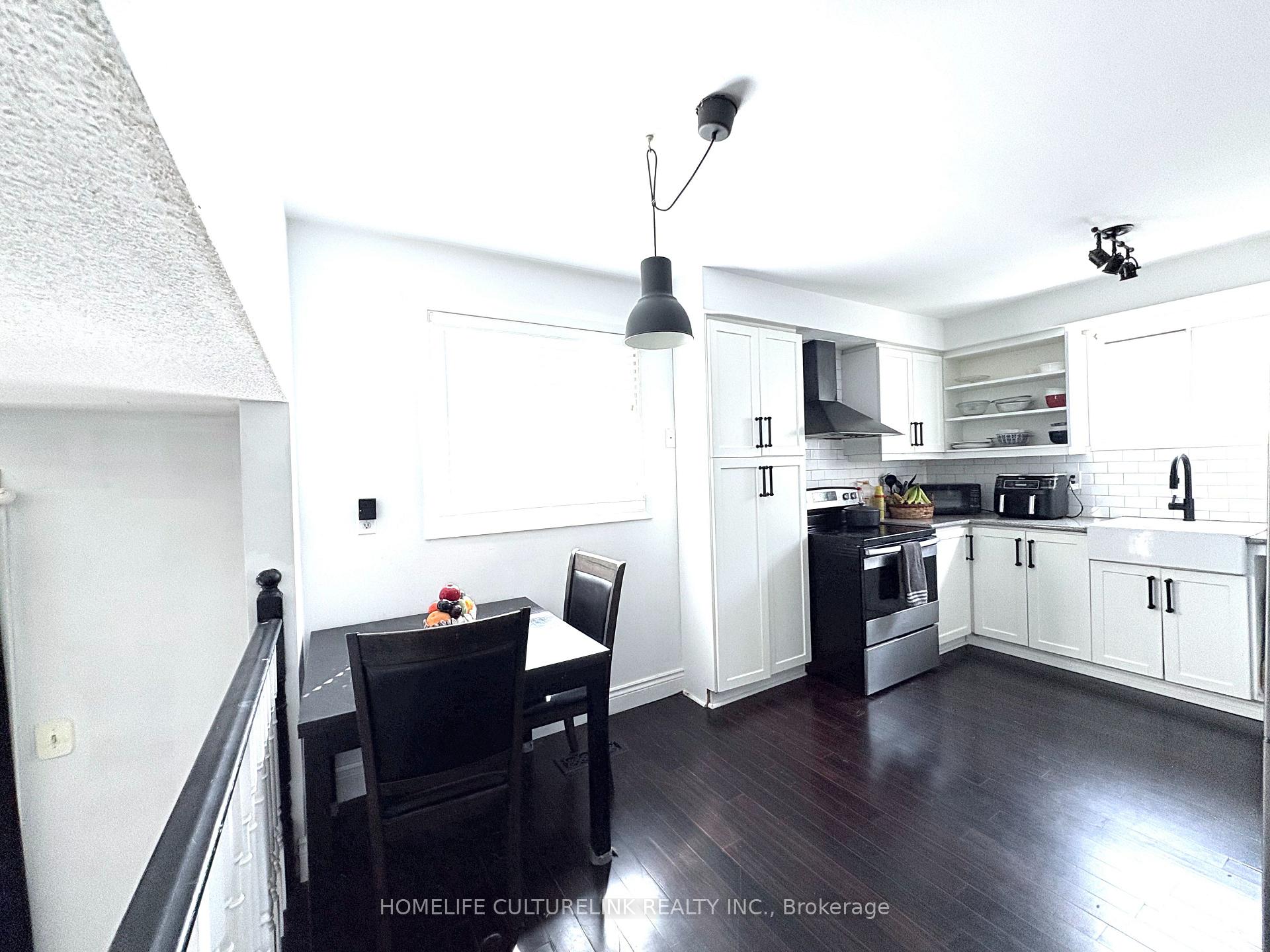 Photo 8 of 79 Frost Drive, Whitby, Lynde Creek — HOMEH