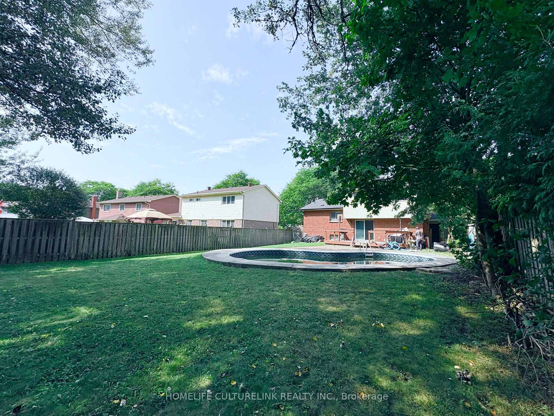 Photo 31 of 79 Frost Drive, Whitby, Lynde Creek — HOMEH