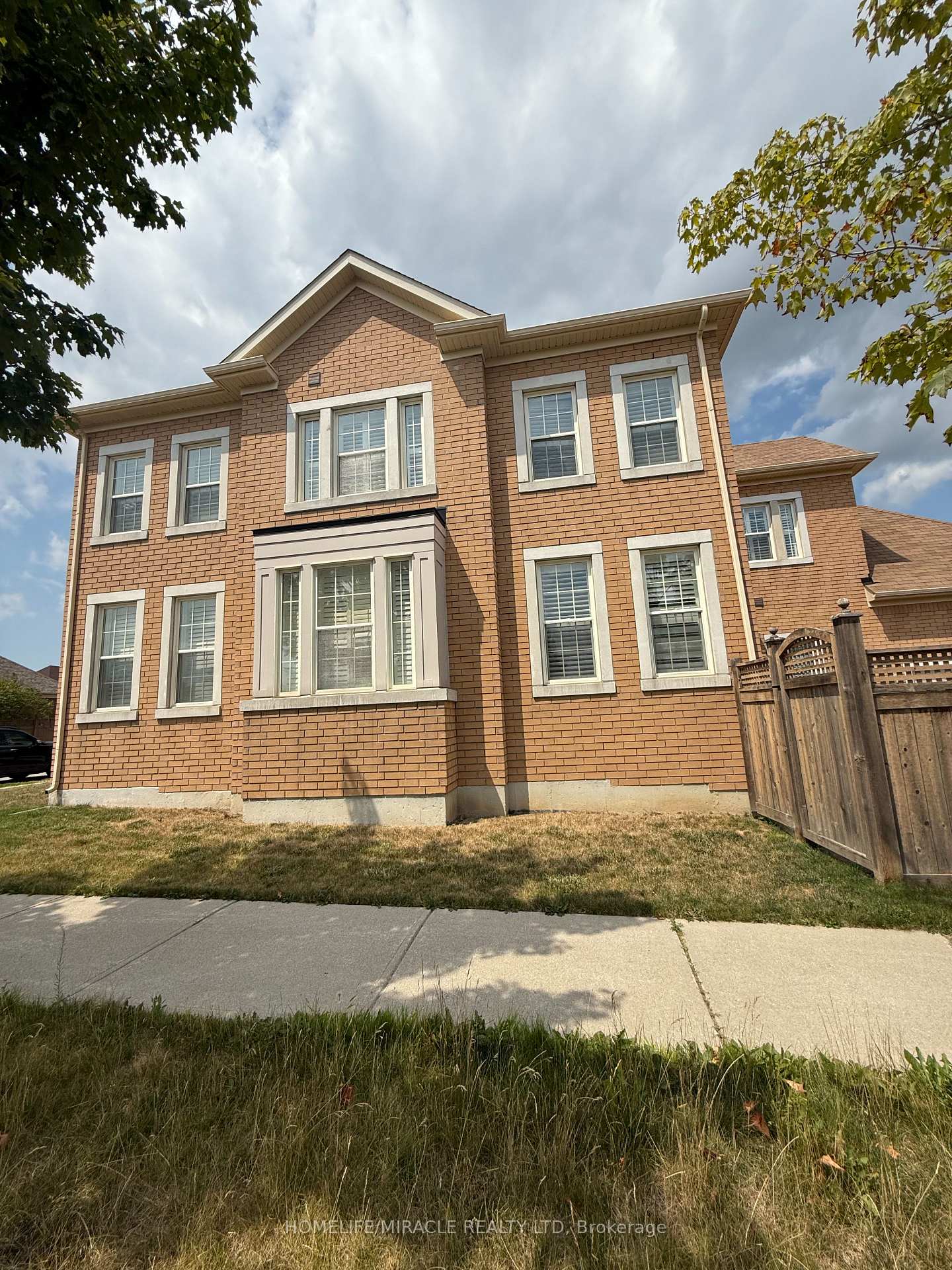 Photo 18 of 1 Annibale Drive, Markham, Cathedraltown — HOMEH