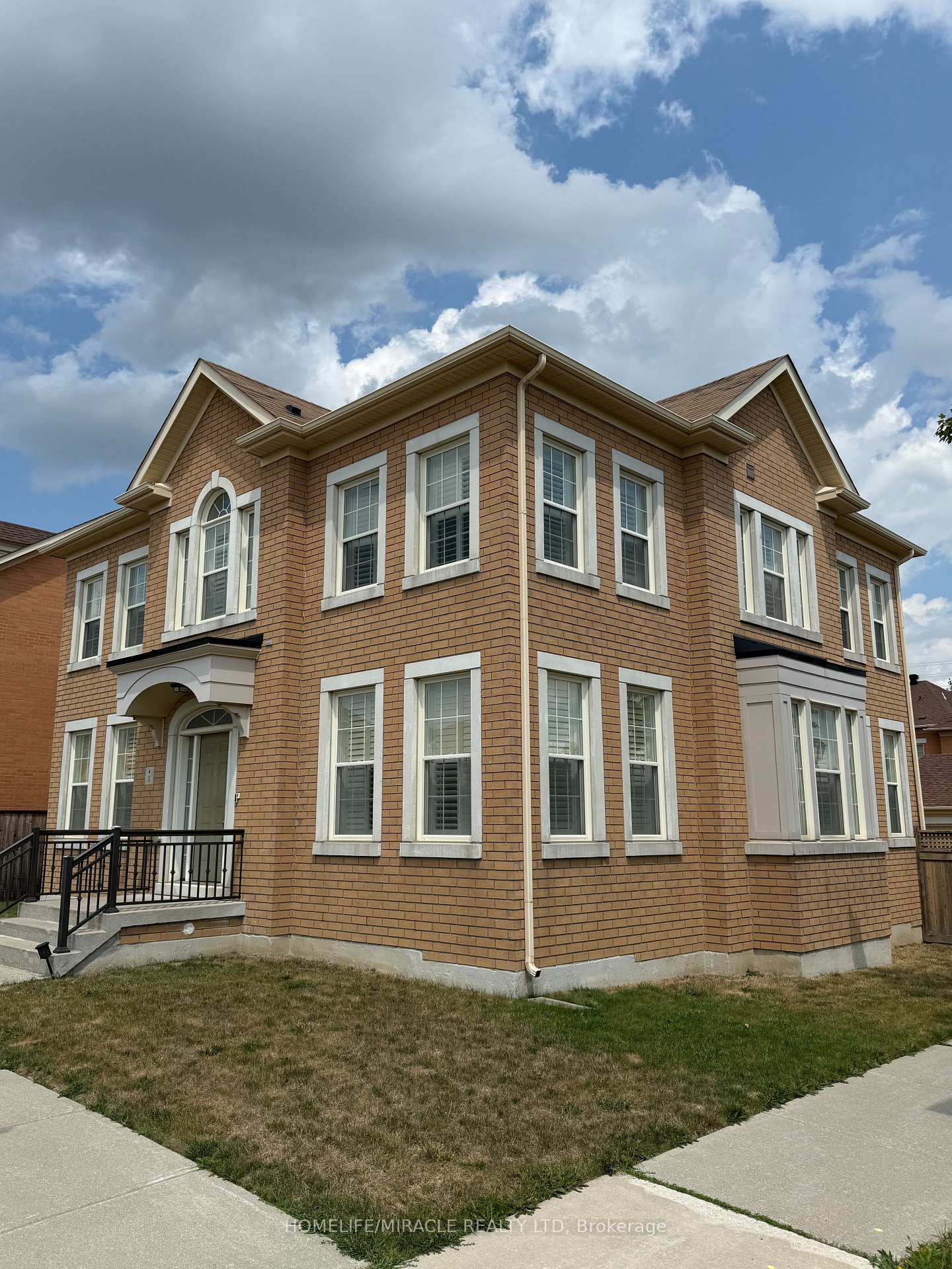 Photo 15 of 1 Annibale Drive, Markham, Cathedraltown — HOMEH